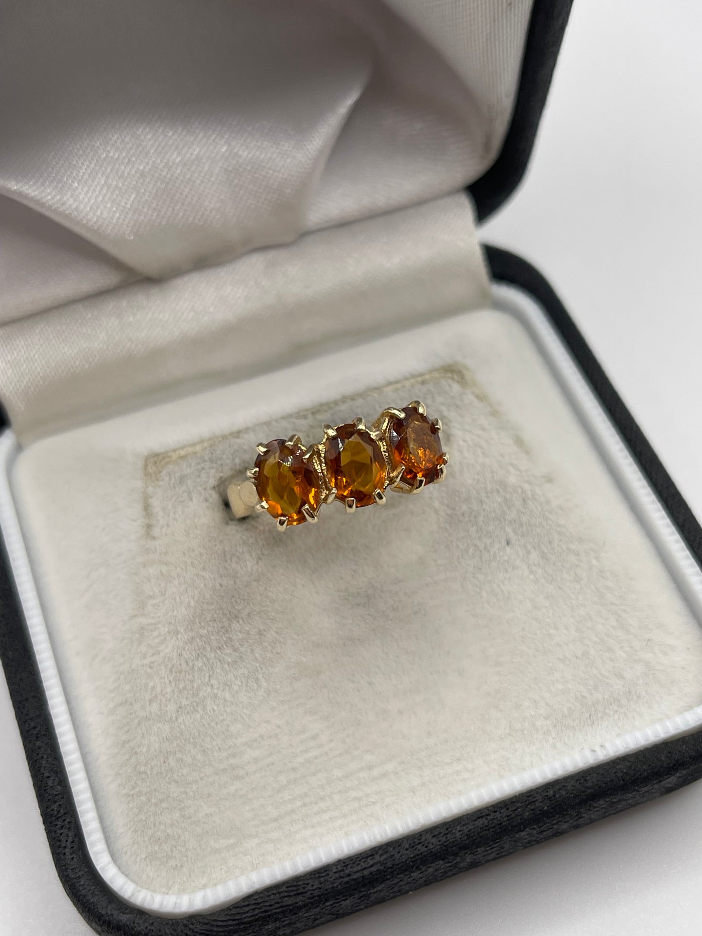 9ct gold citrine ring