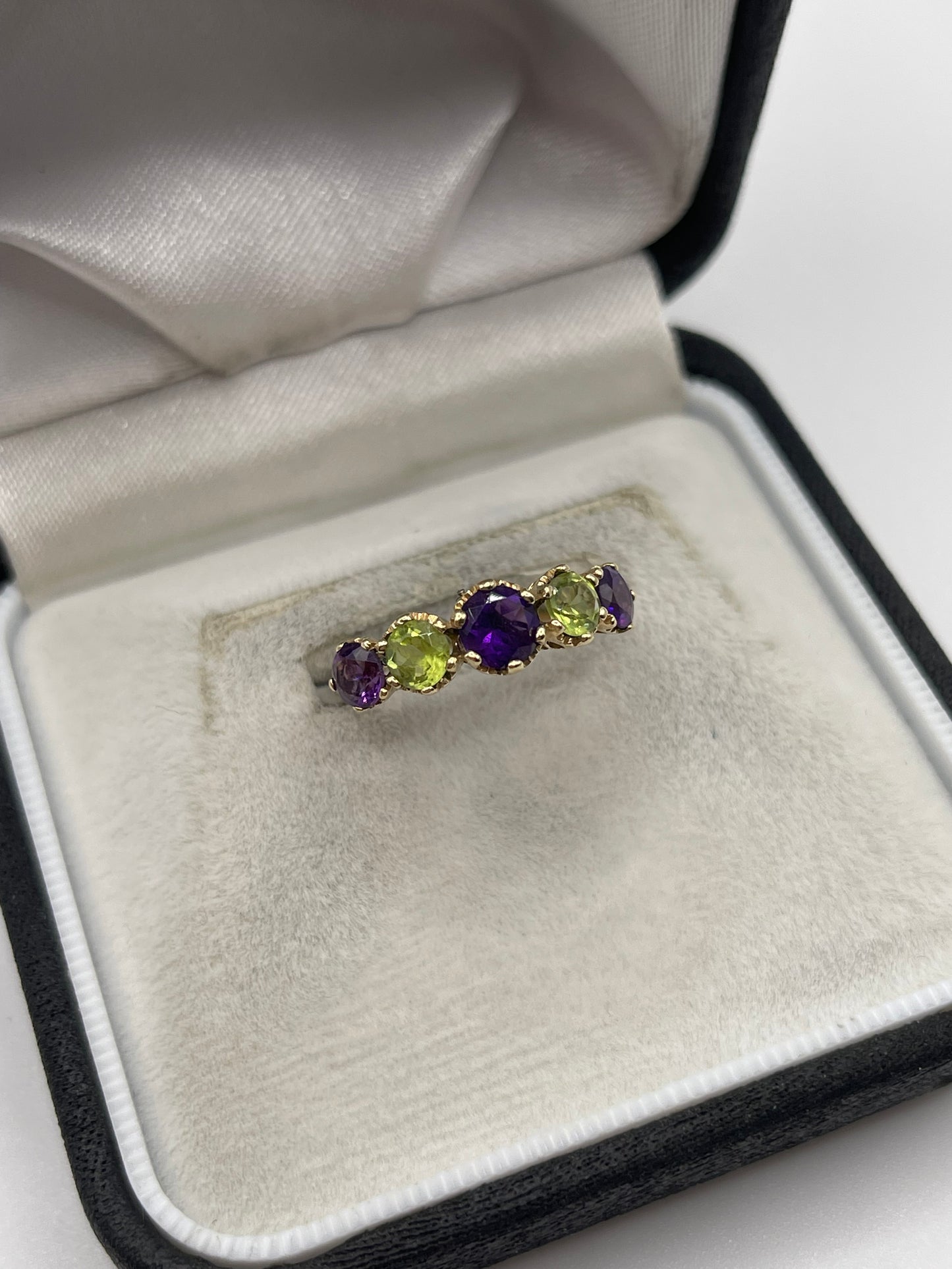 9ct gold amethyst and peridot ring