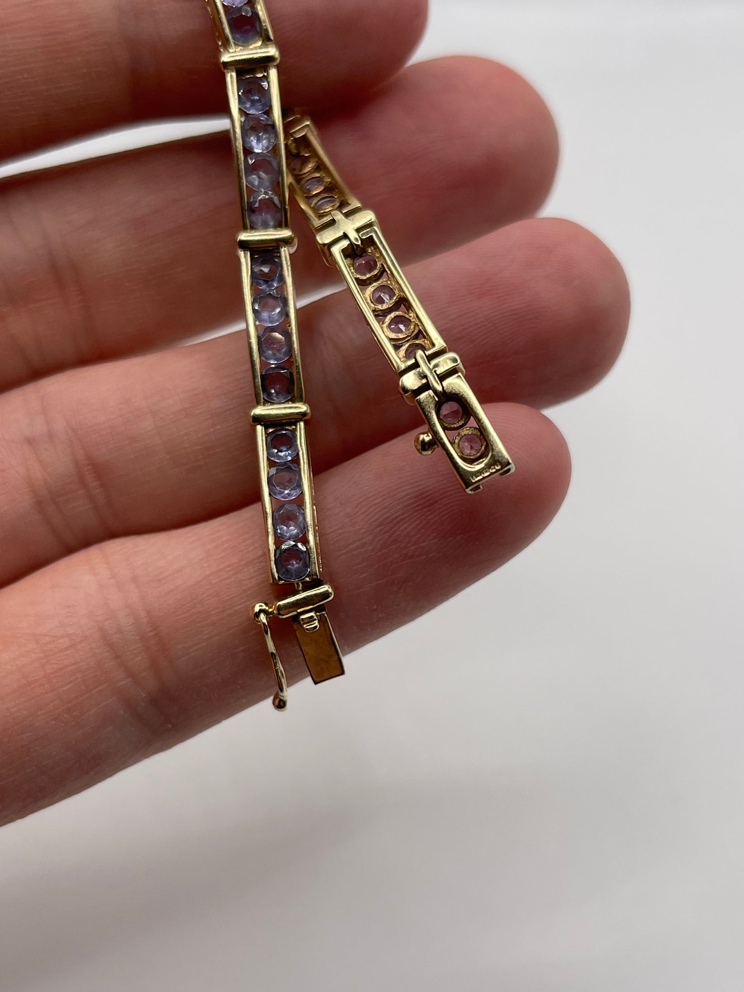 9ct gold tanzanite bracelet