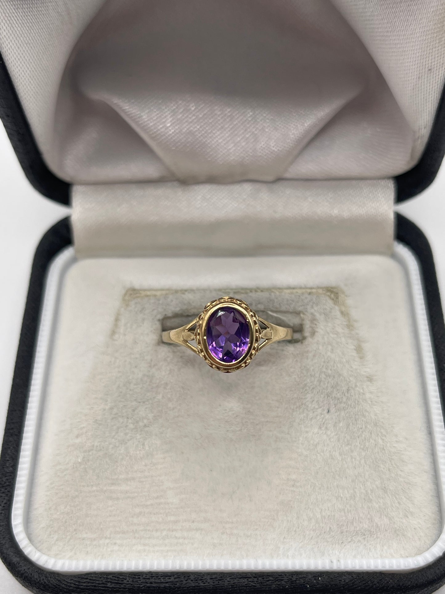 9ct gold amethyst ring