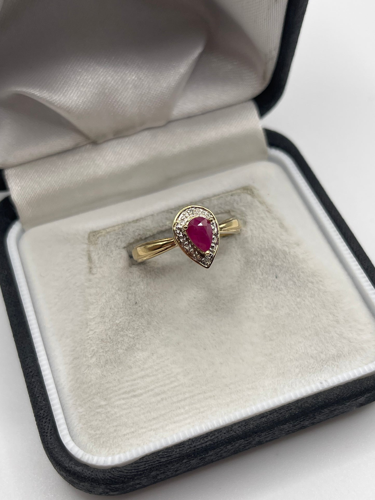 9ct gold ruby and diamond ring