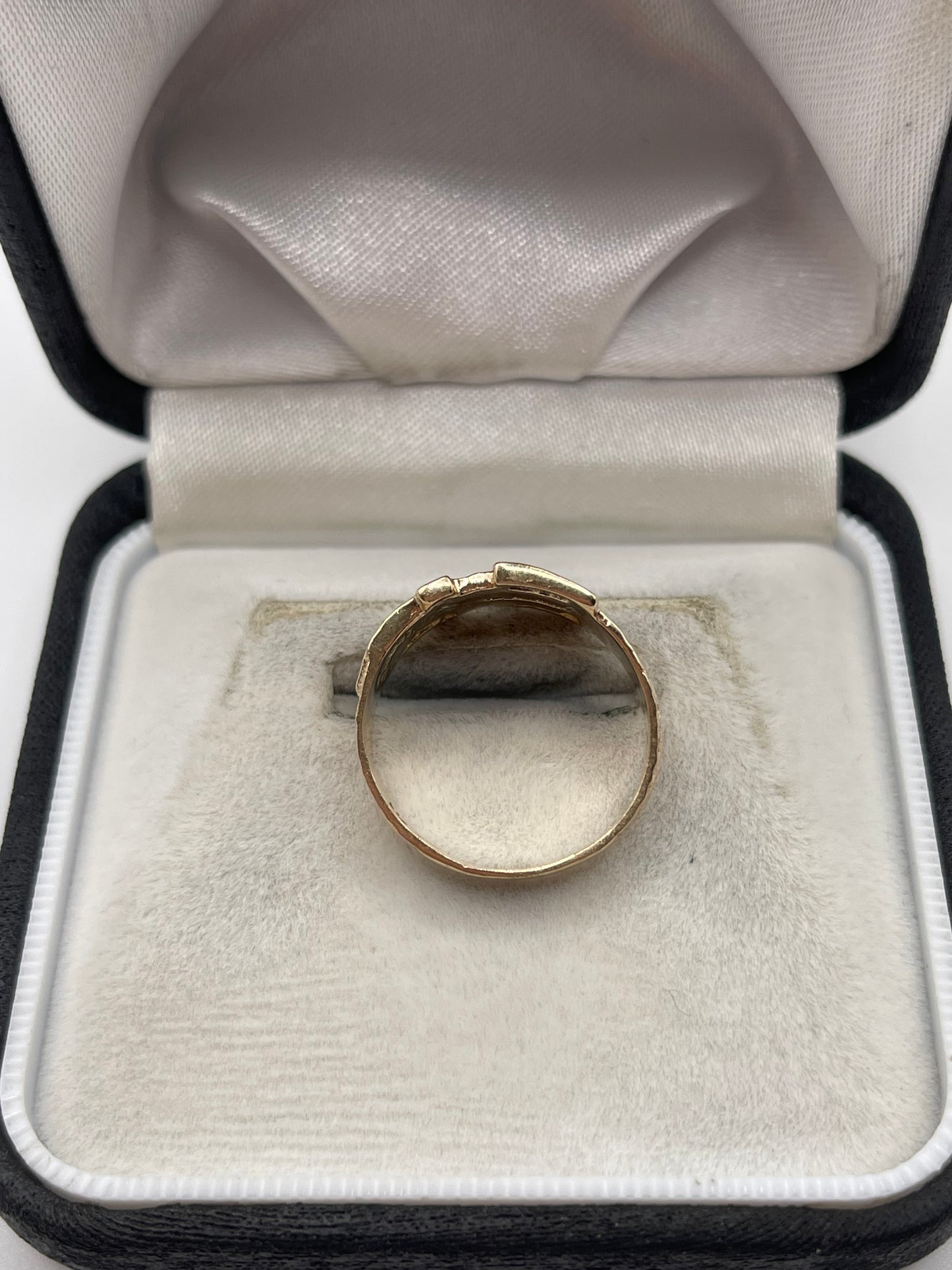9ct gold buckle ring