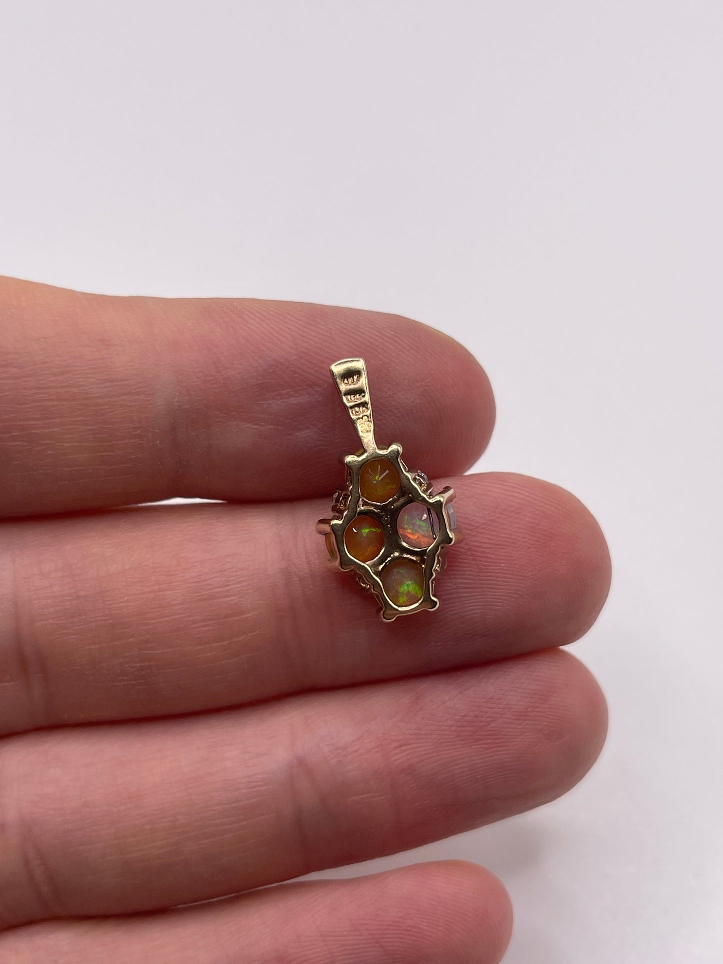 9ct gold opal and zircon pendant