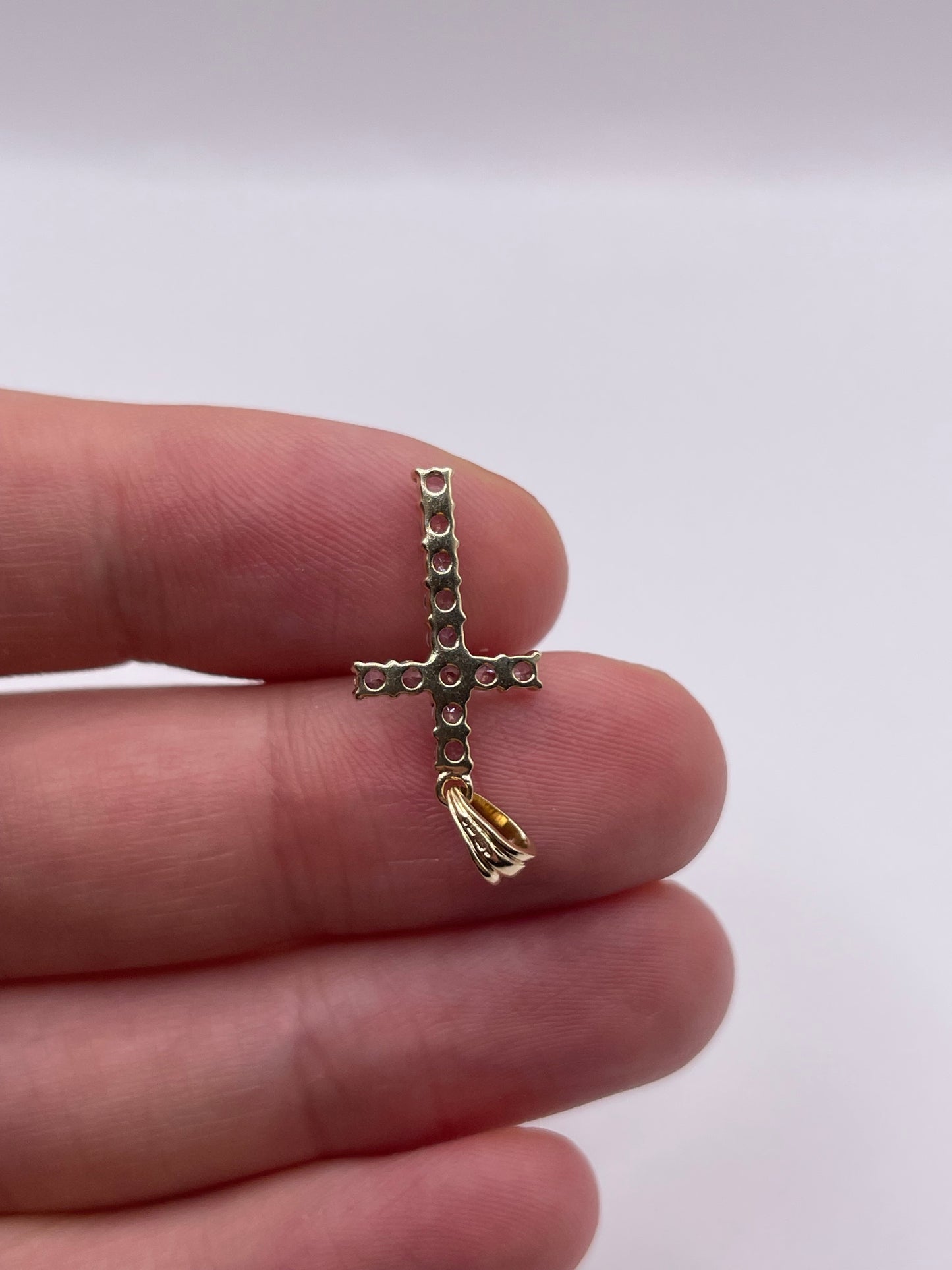 9ct gold tanzanite cross pendant