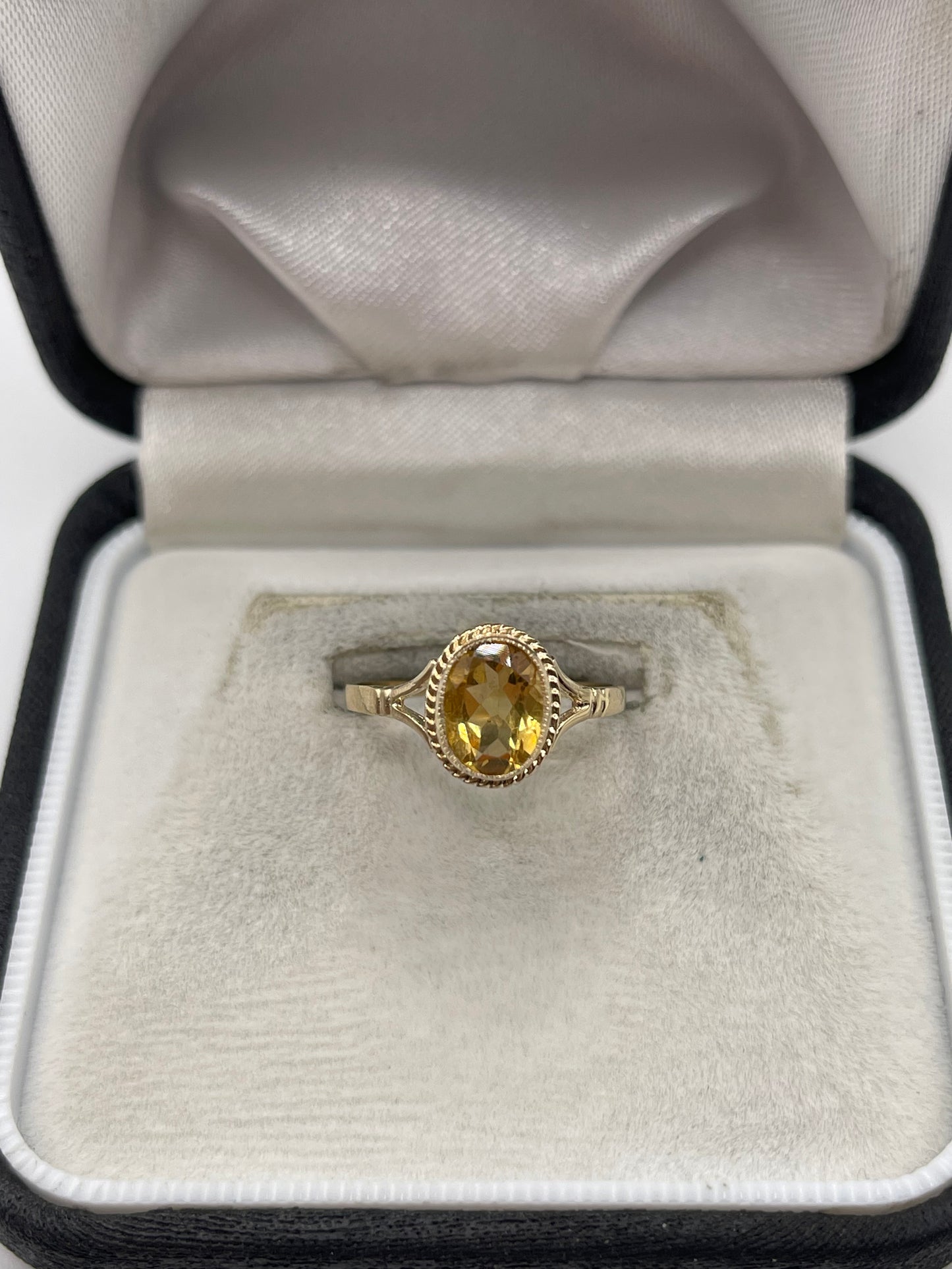 9ct gold citrine ring