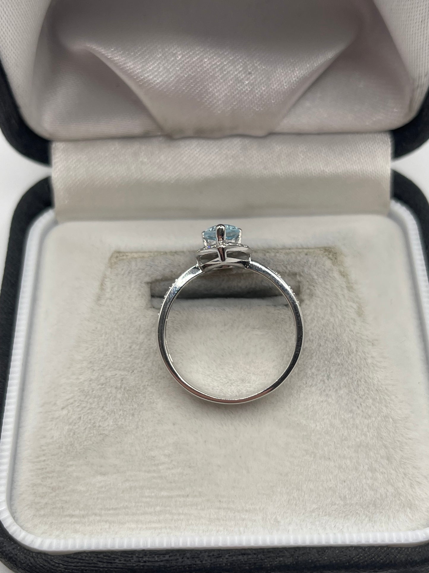 9ct white gold topaz and diamond ring