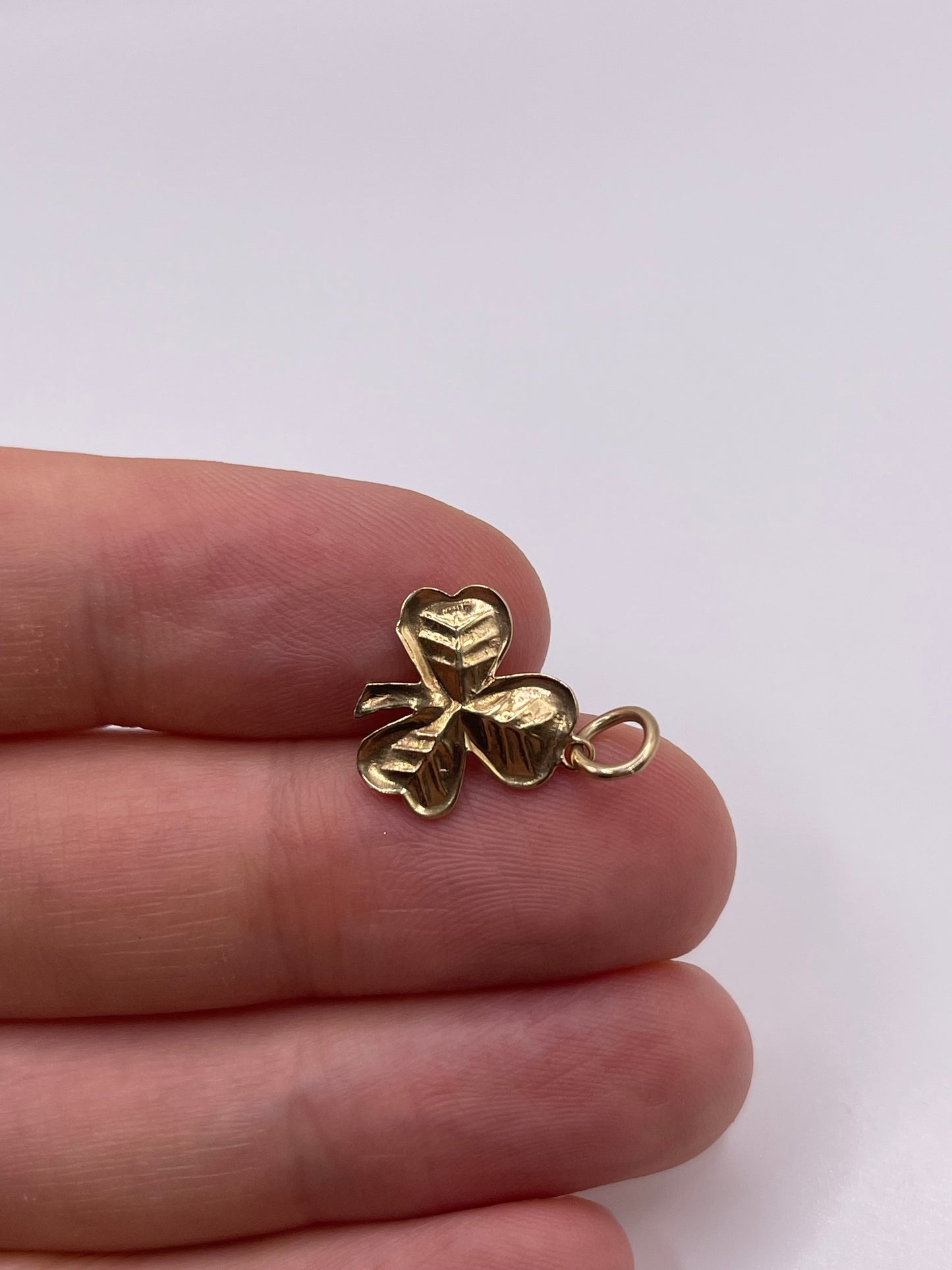 9ct gold clover charm