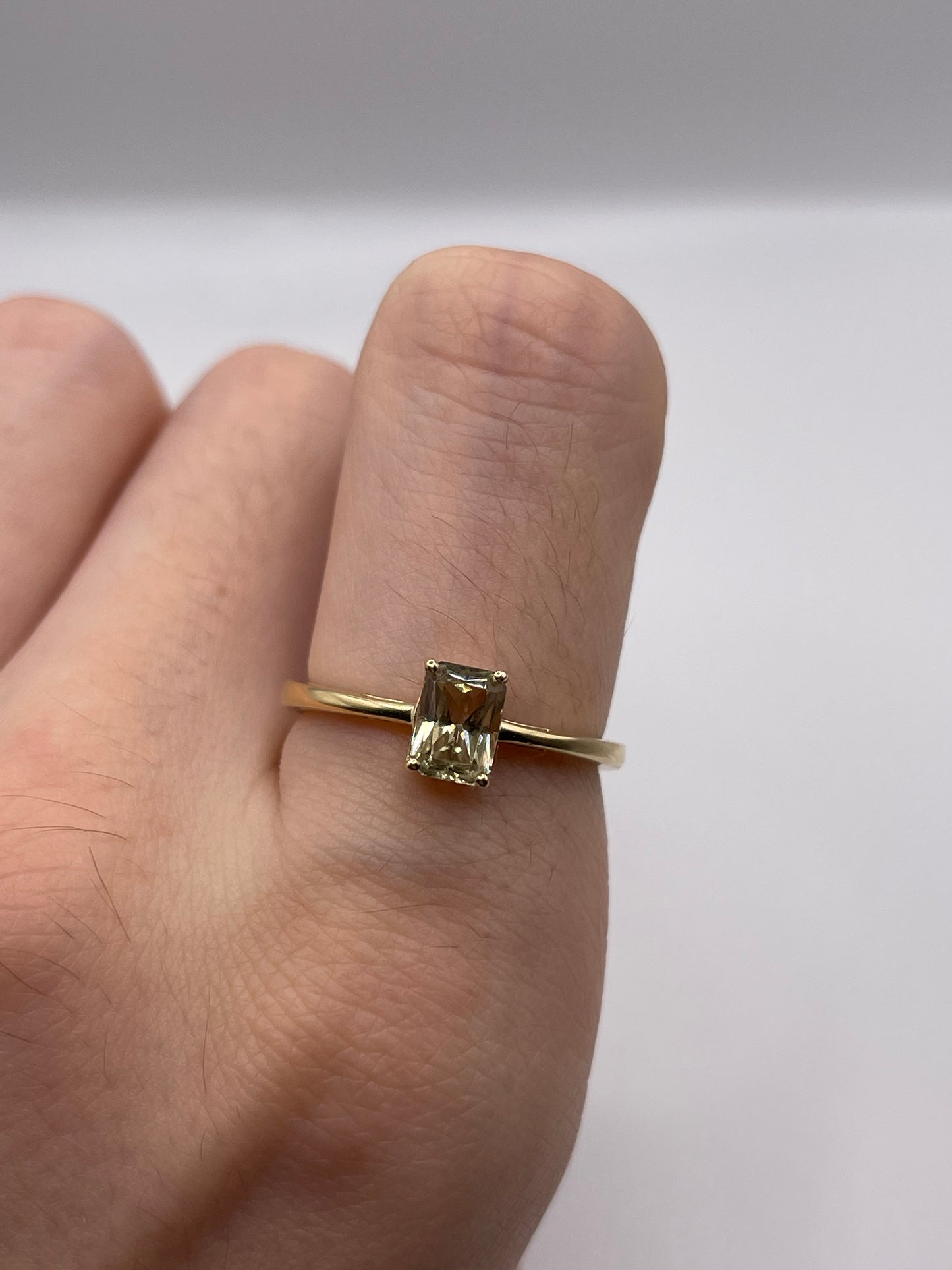 14ct gold quartz ring
