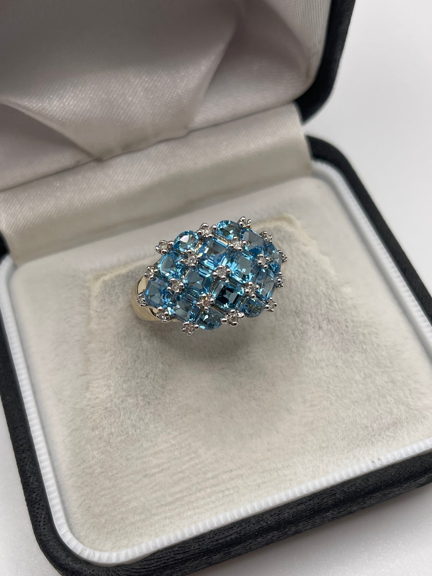 9ct gold topaz and diamond ring