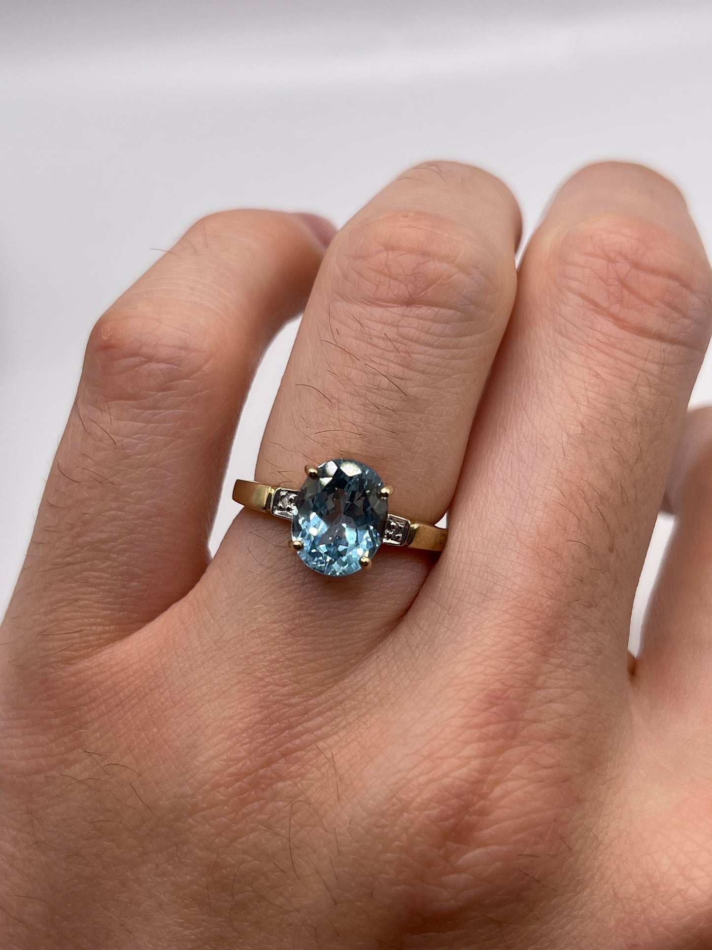 9ct gold topaz and diamond ring