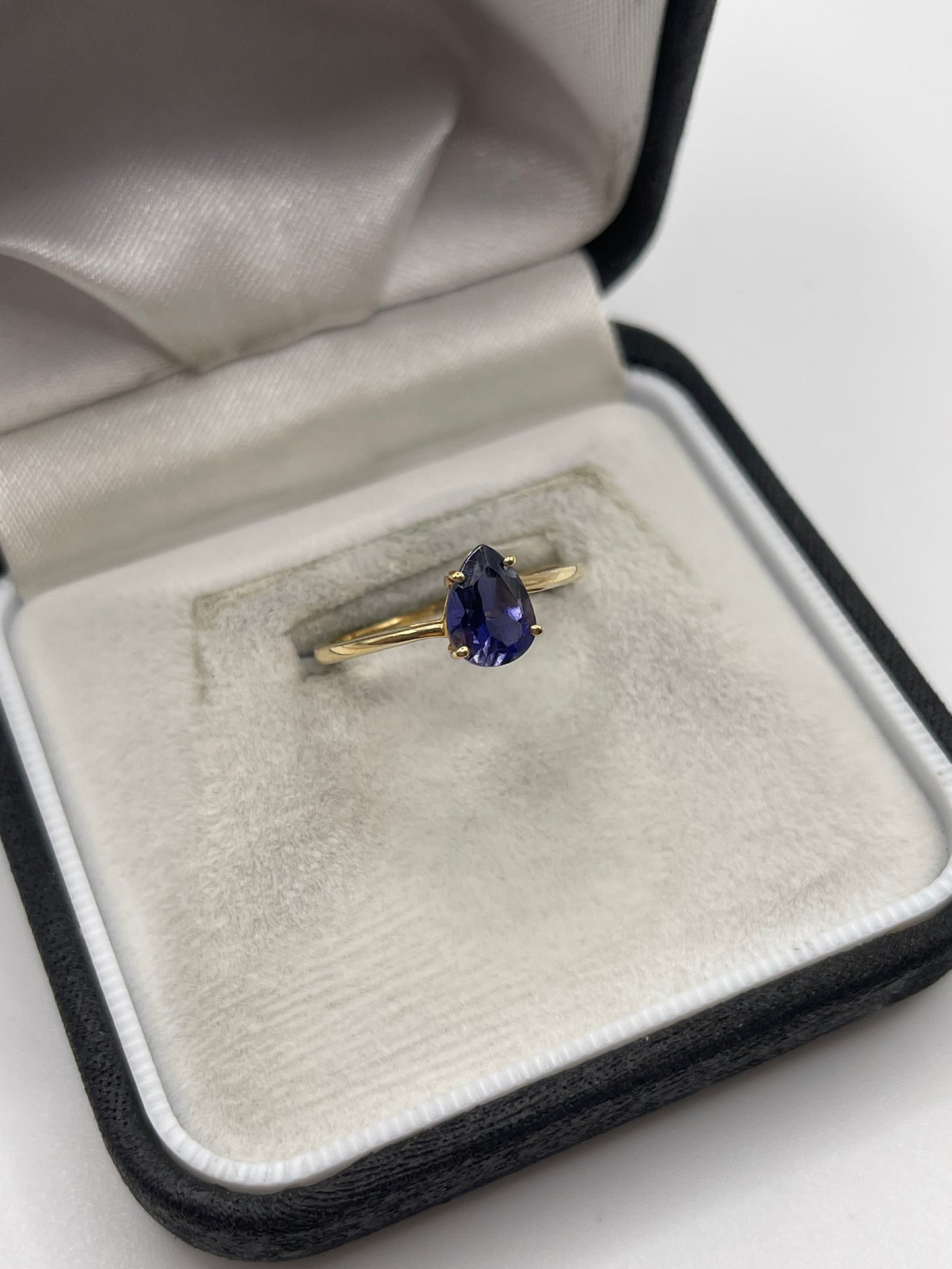 9ct gold blueberry quartz ring