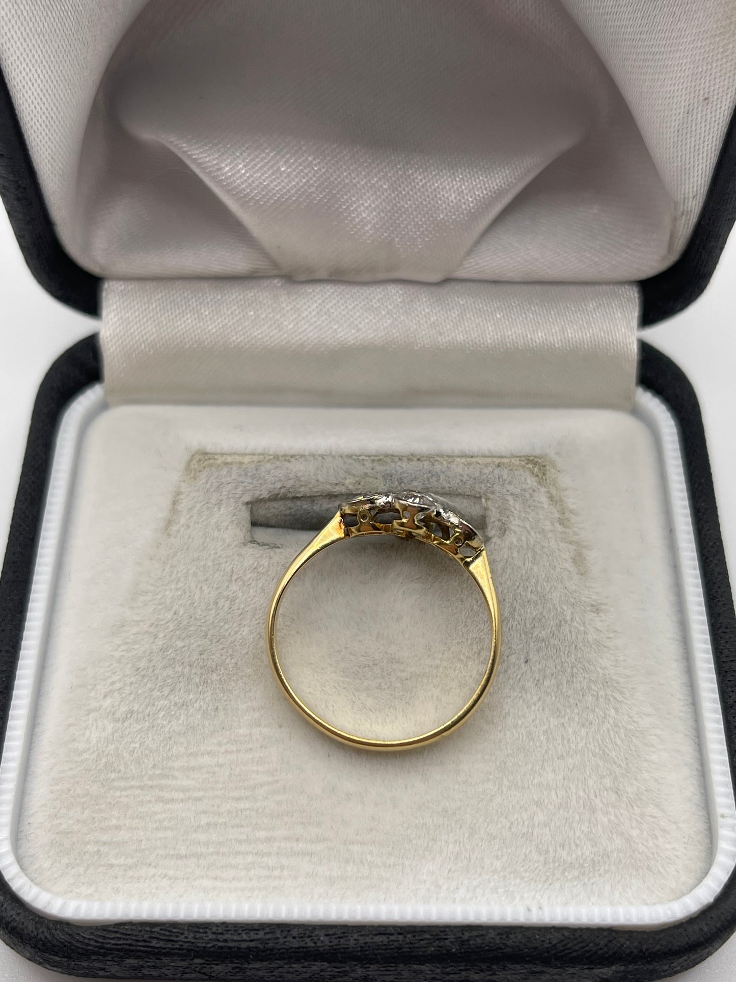 18ct gold diamond ring