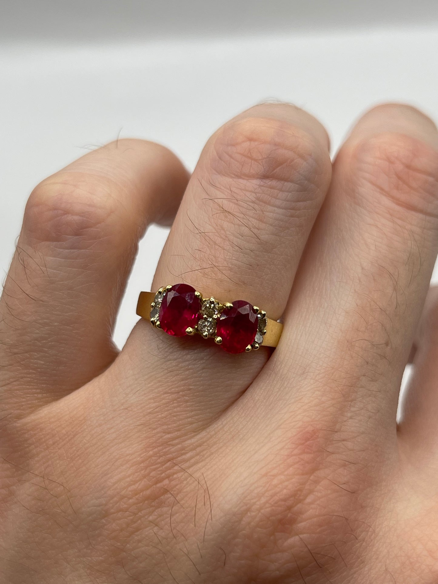 18ct gold ruby and diamond ring