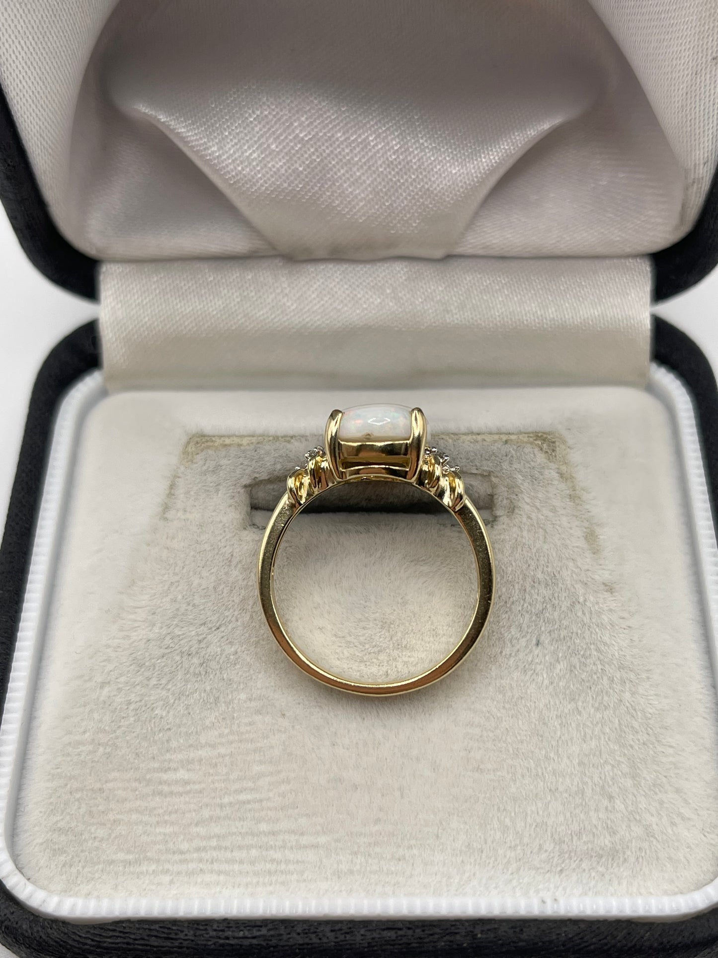 9ct gold opal and diamond ring