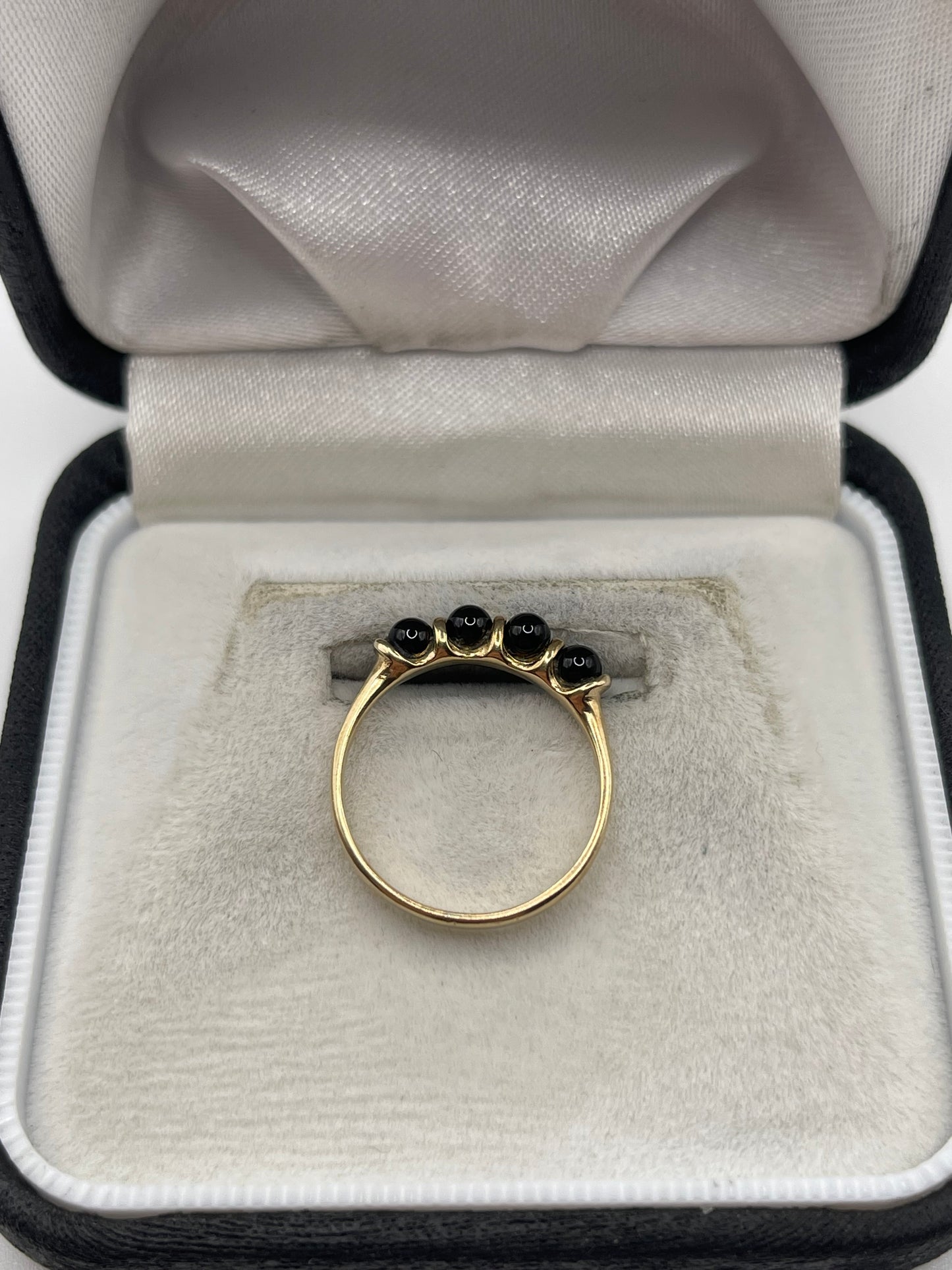 9ct gold onyx ring