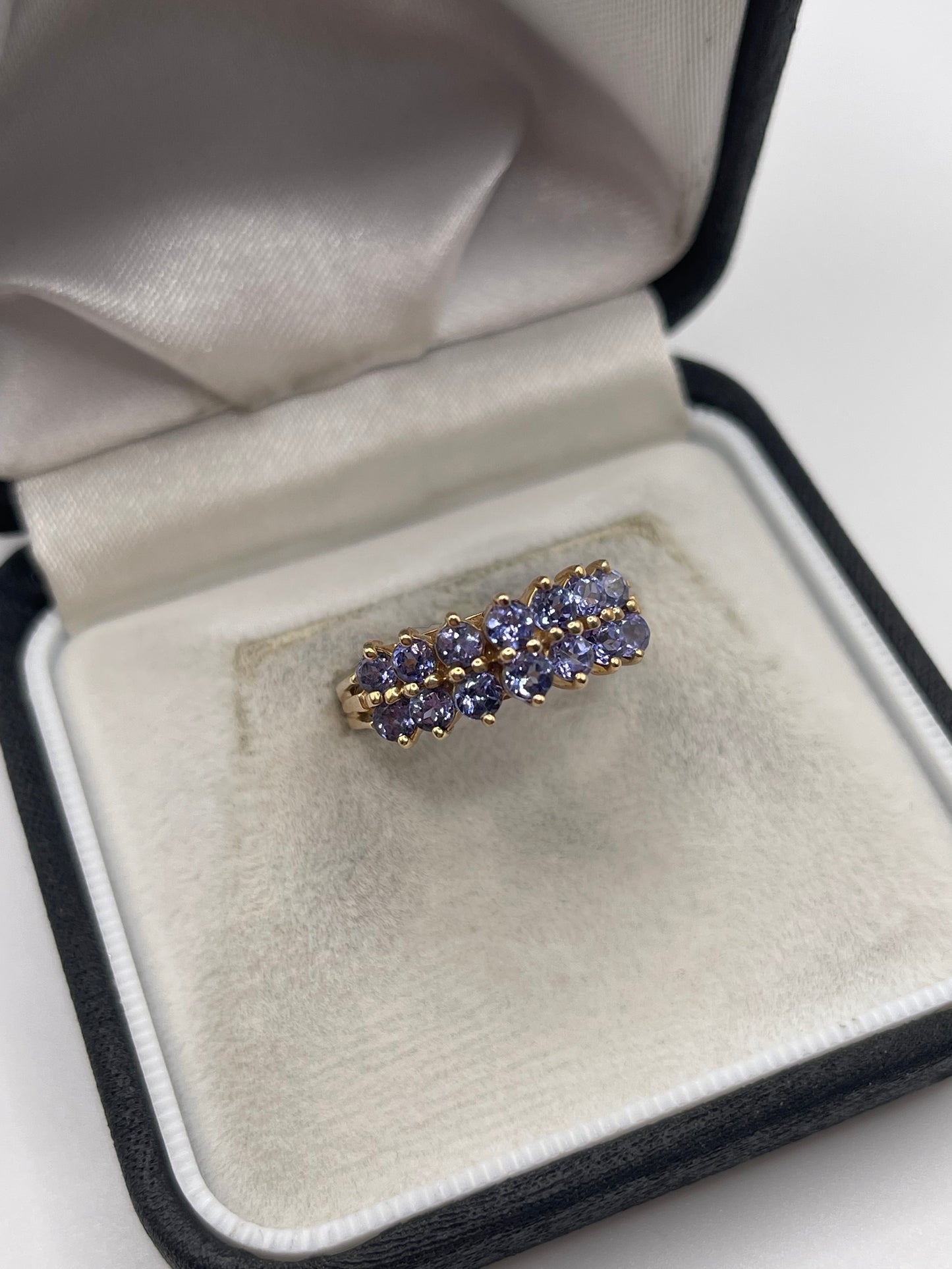 9ct gold tanzanite cluster ring