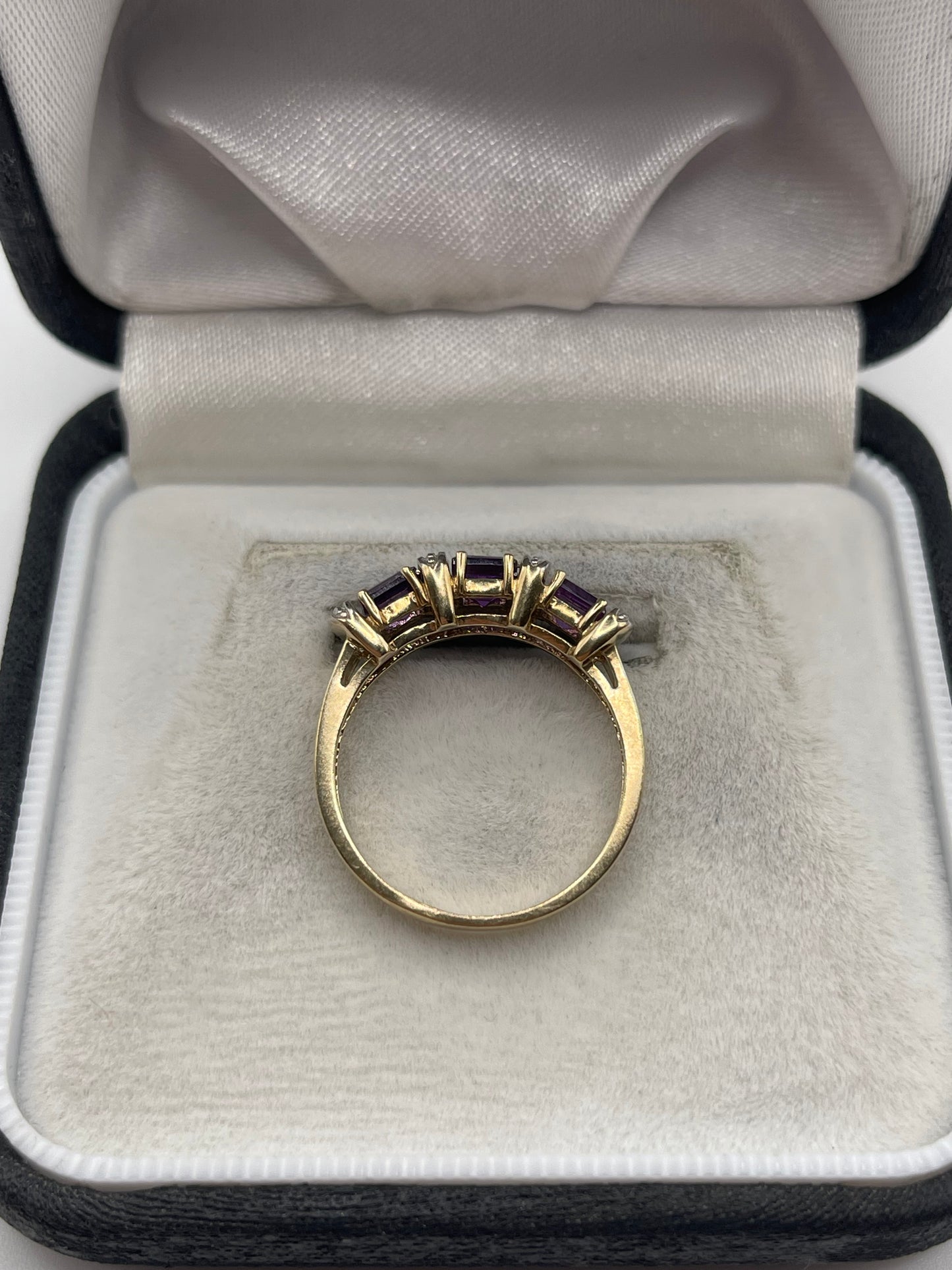9ct gold amethyst and diamond ring