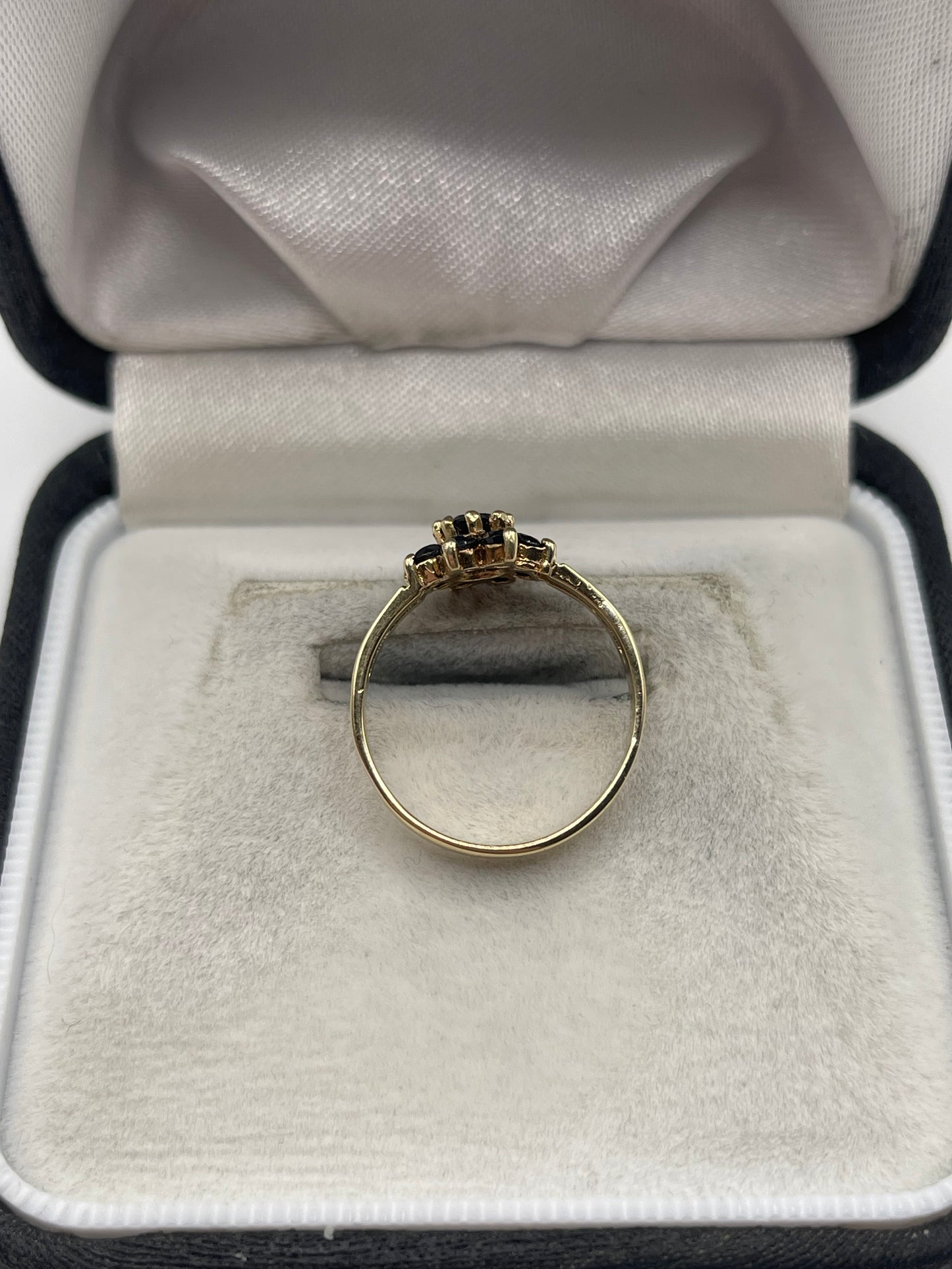 9ct gold sapphire cluster ring