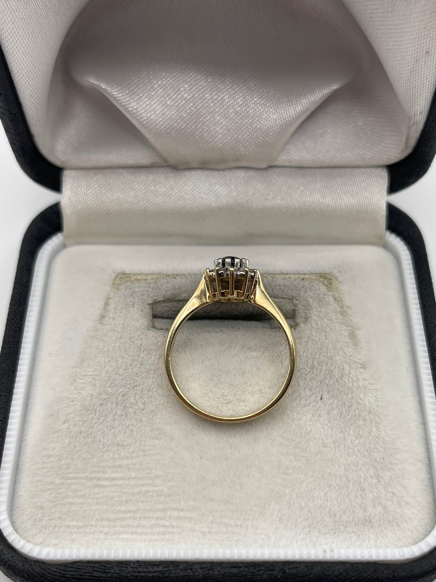 9ct gold topaz and diamond ring