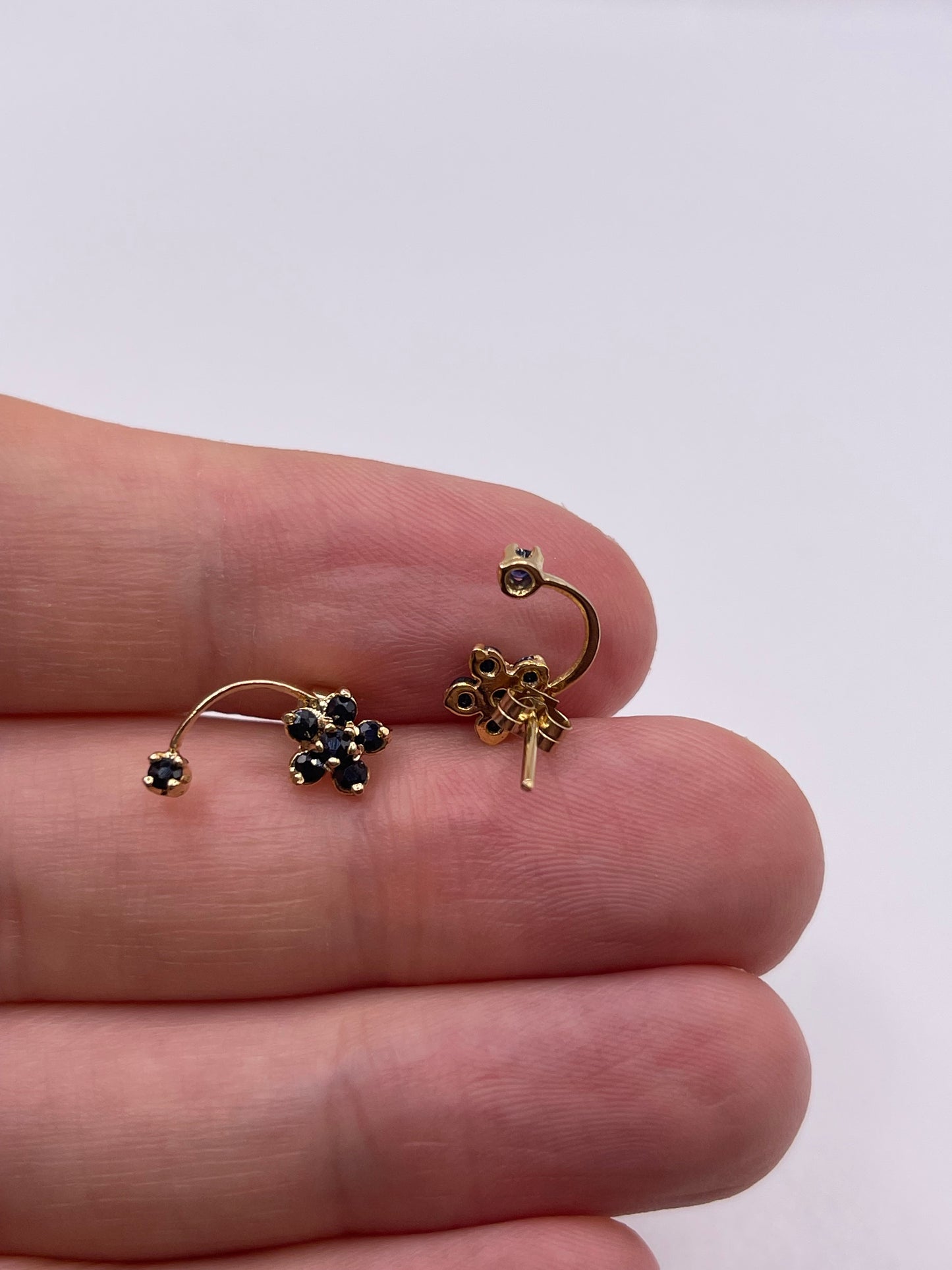 9ct gold sapphire earrings