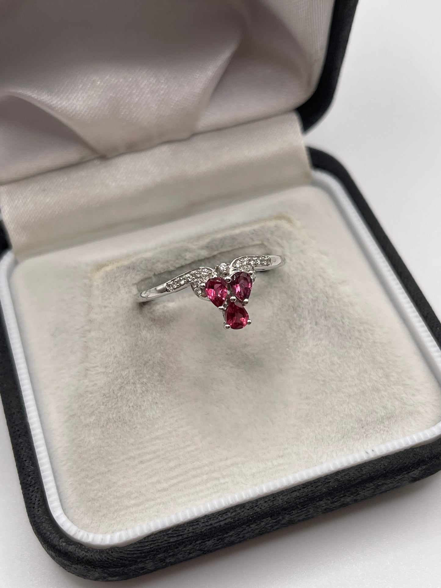9ct white gold tourmaline and zircon ring
