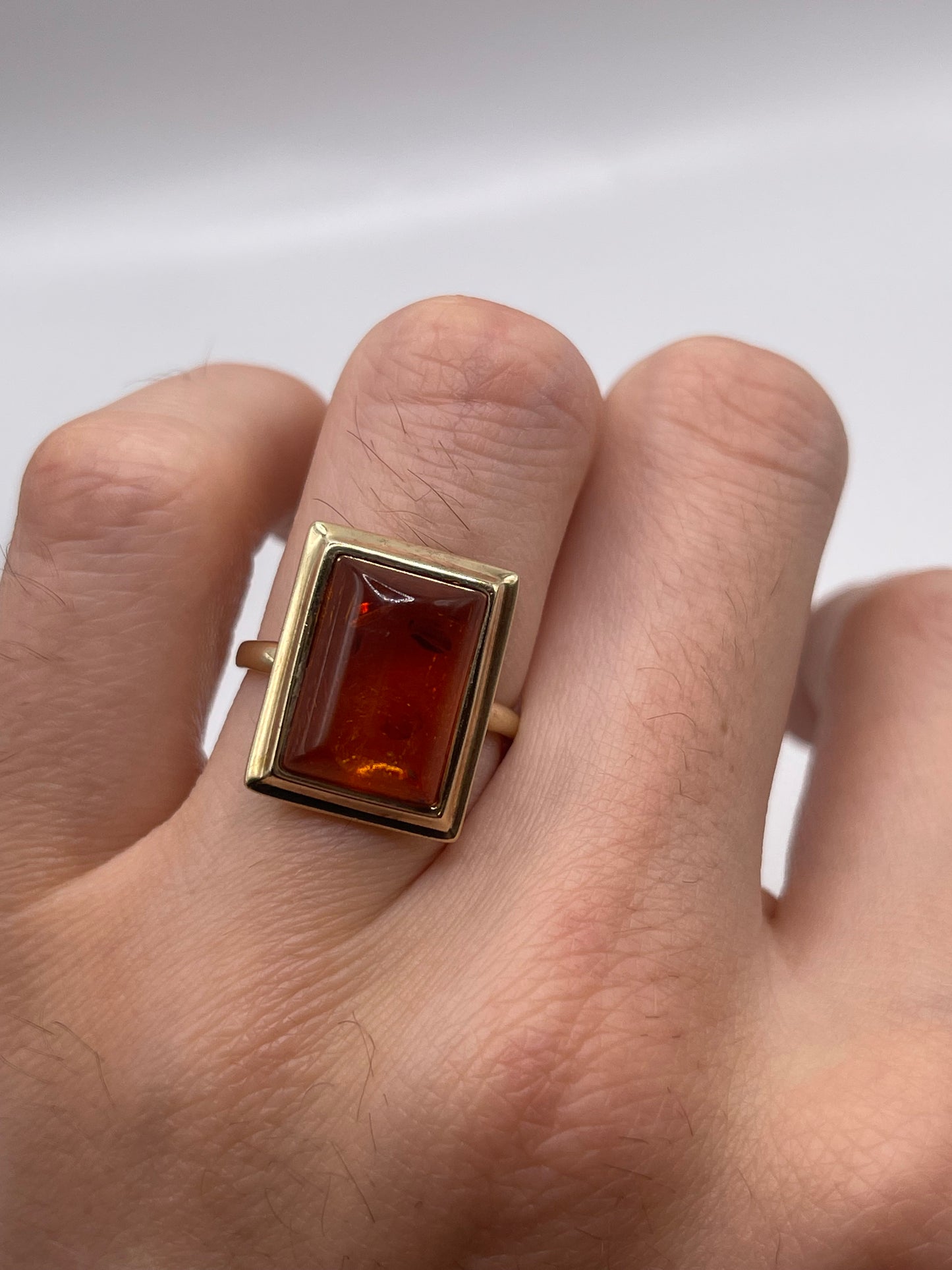 9ct gold amber ring
