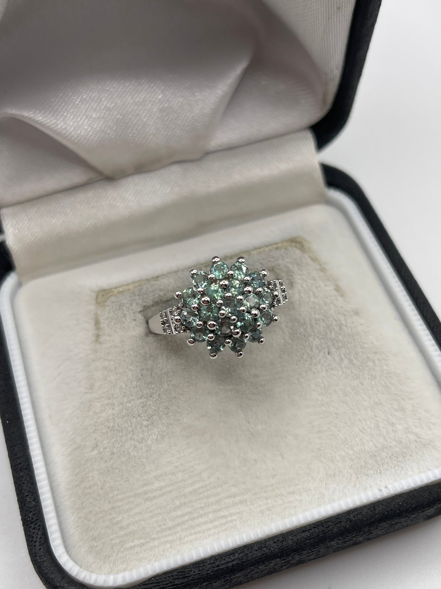 9ct white gold alexandrite and zircon ring