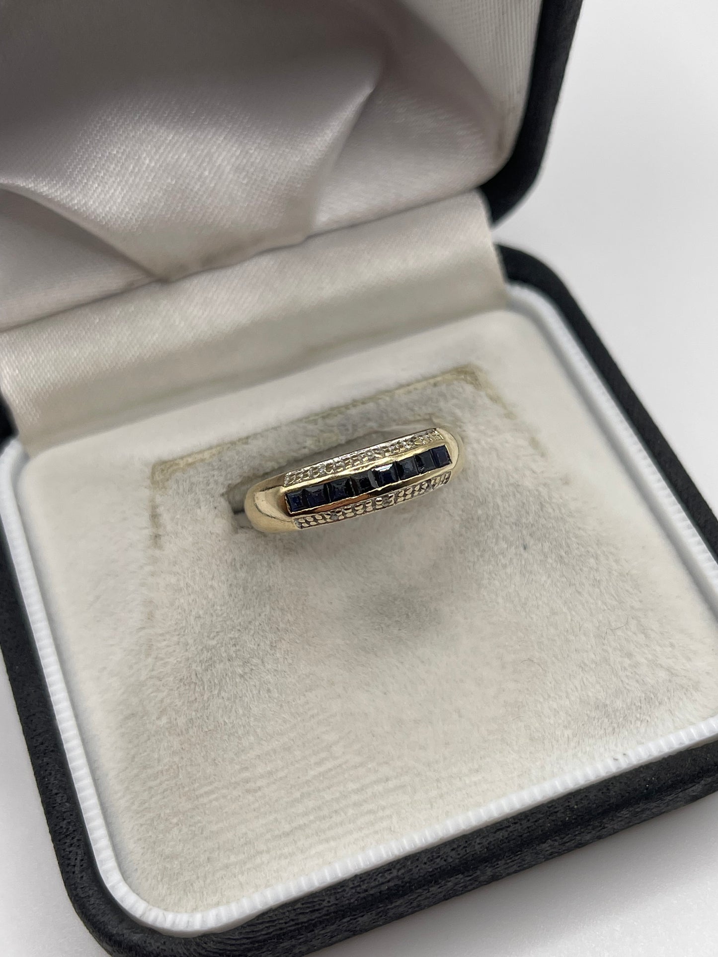 9ct gold sapphire and diamond ring