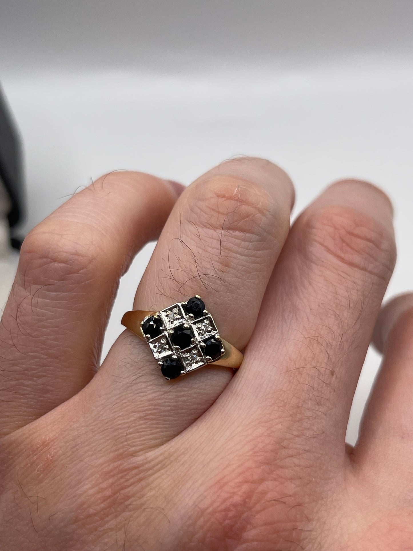 9ct gold sapphire and diamond ring