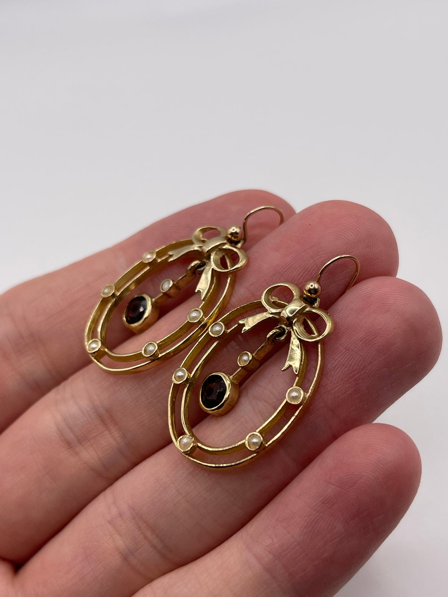 9ct gold garnet and pearl earrings