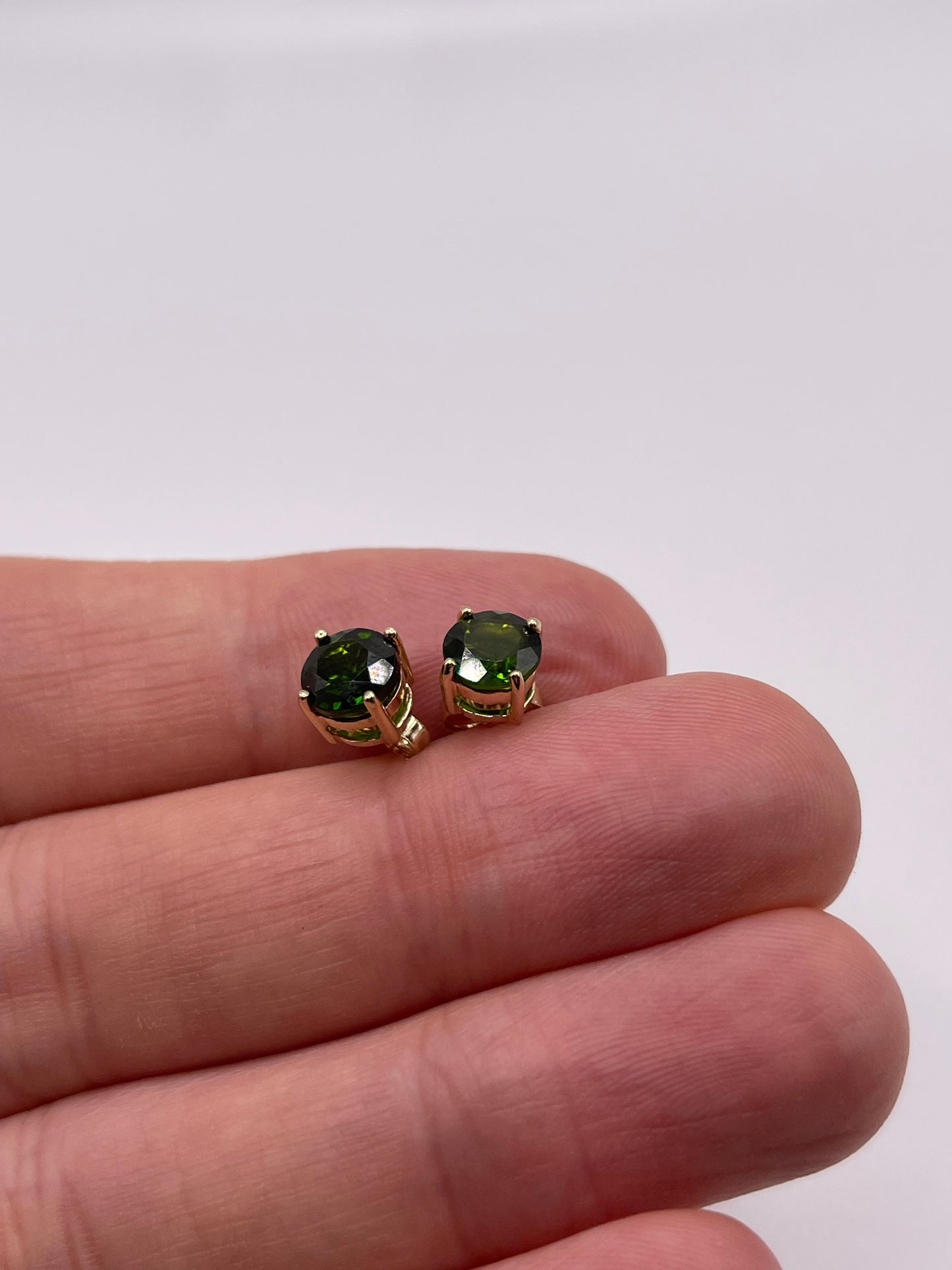 9ct gold diopside earrings