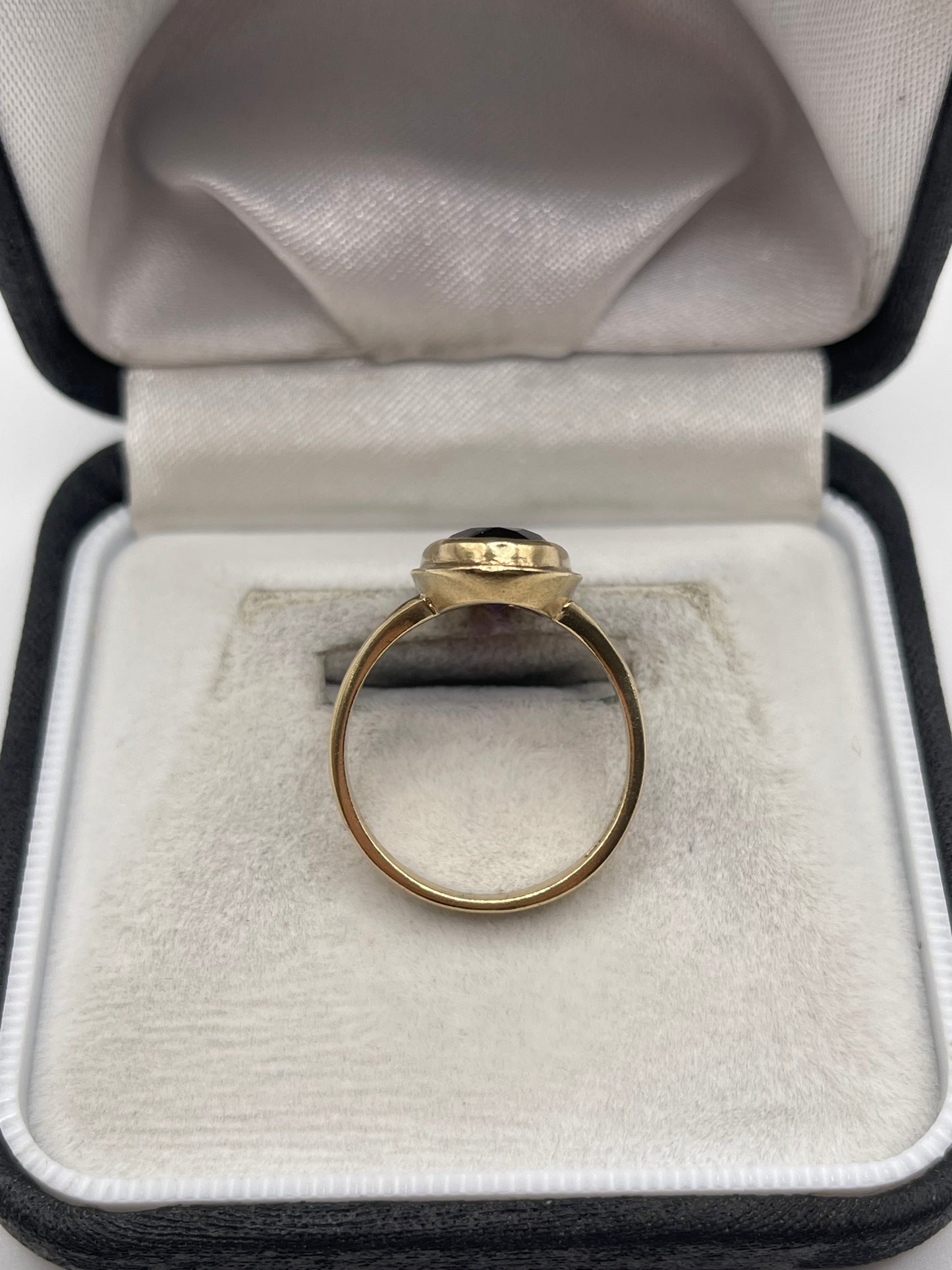 9ct gold amethyst ring