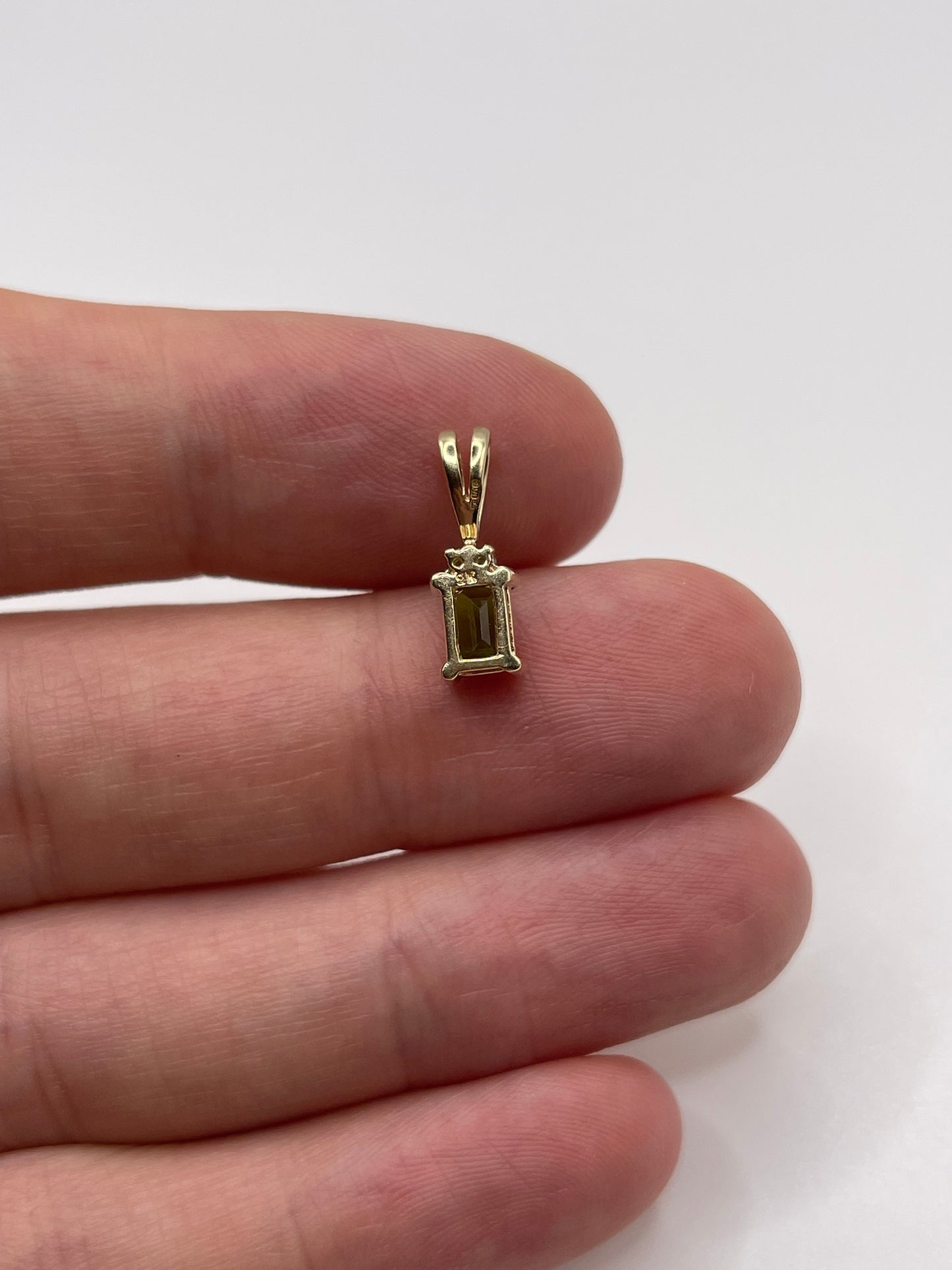 9ct gold tourmaline and diamond pendant