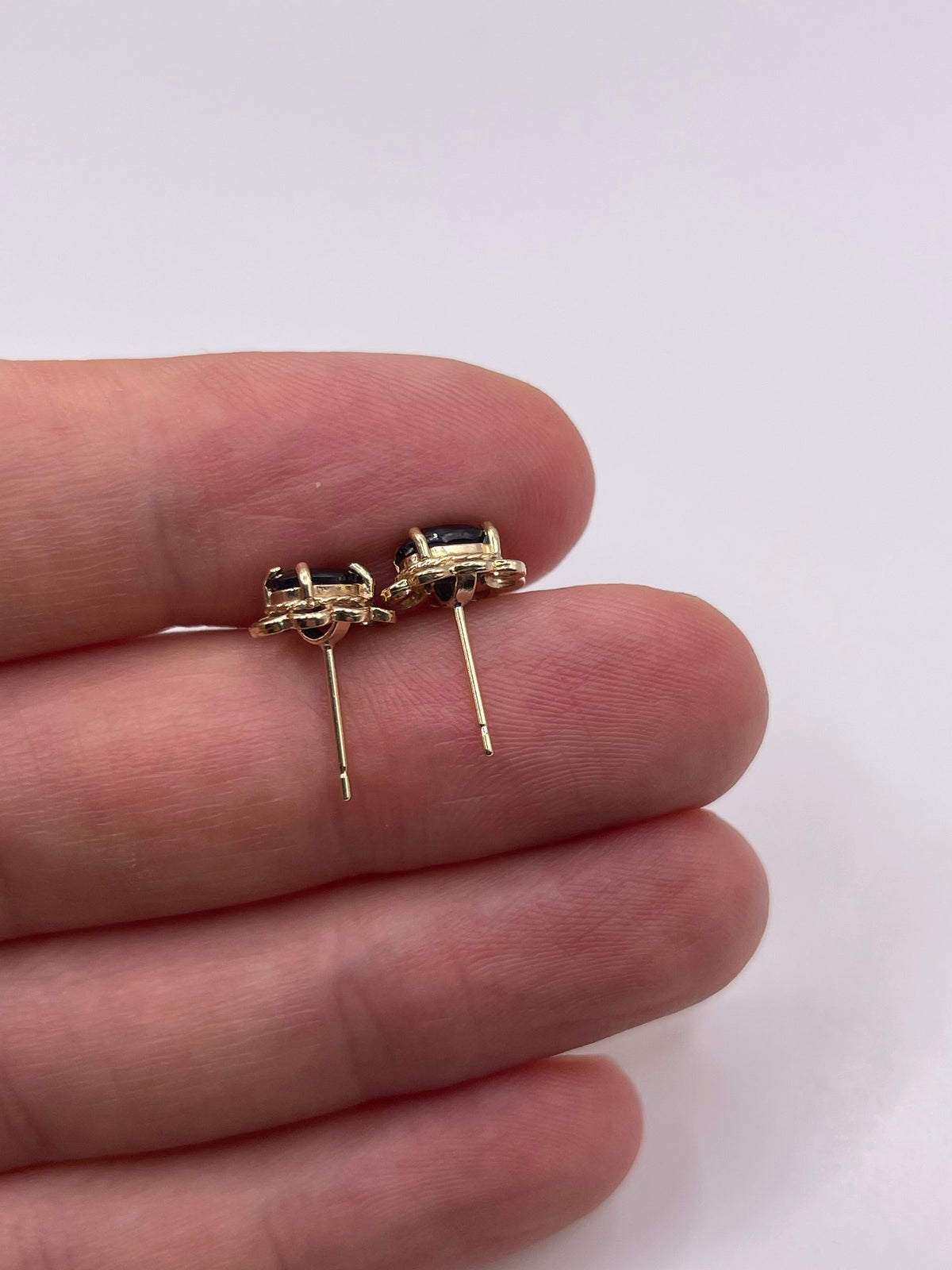9ct gold sapphire earrings