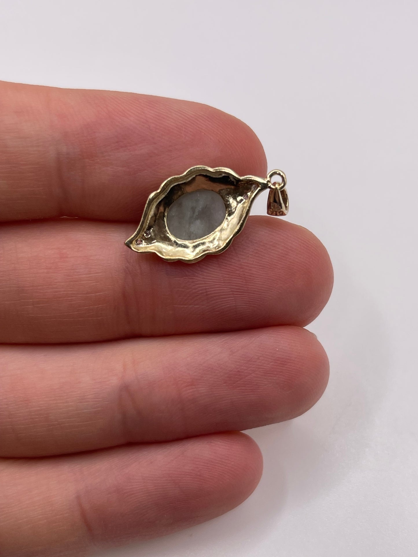 9ct gold jade and diamond pendant