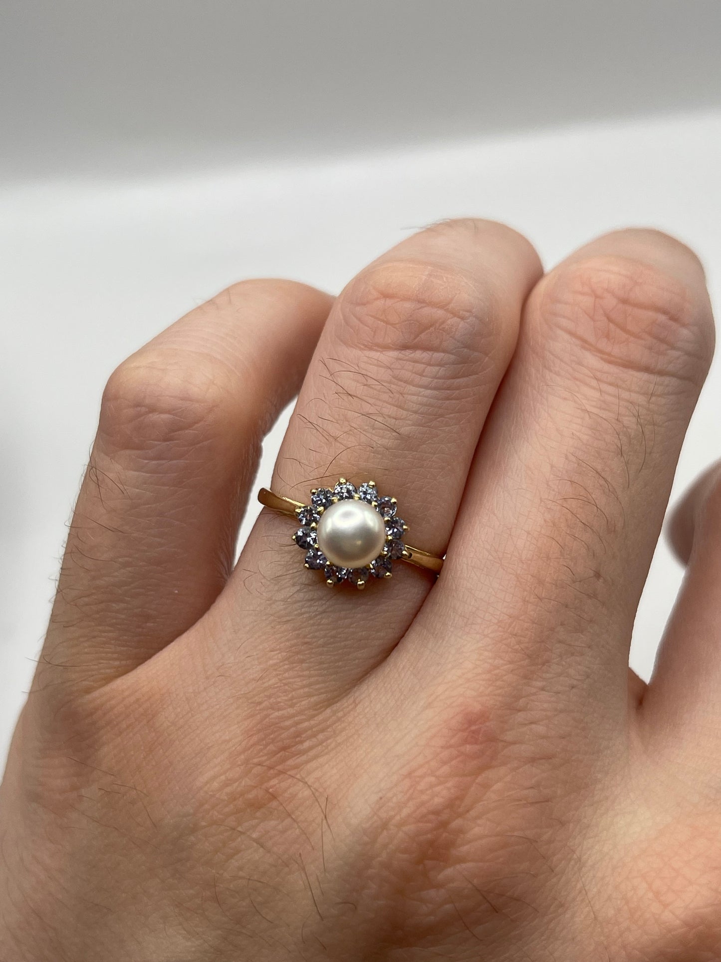 9ct gold tanzanite and pearl ring