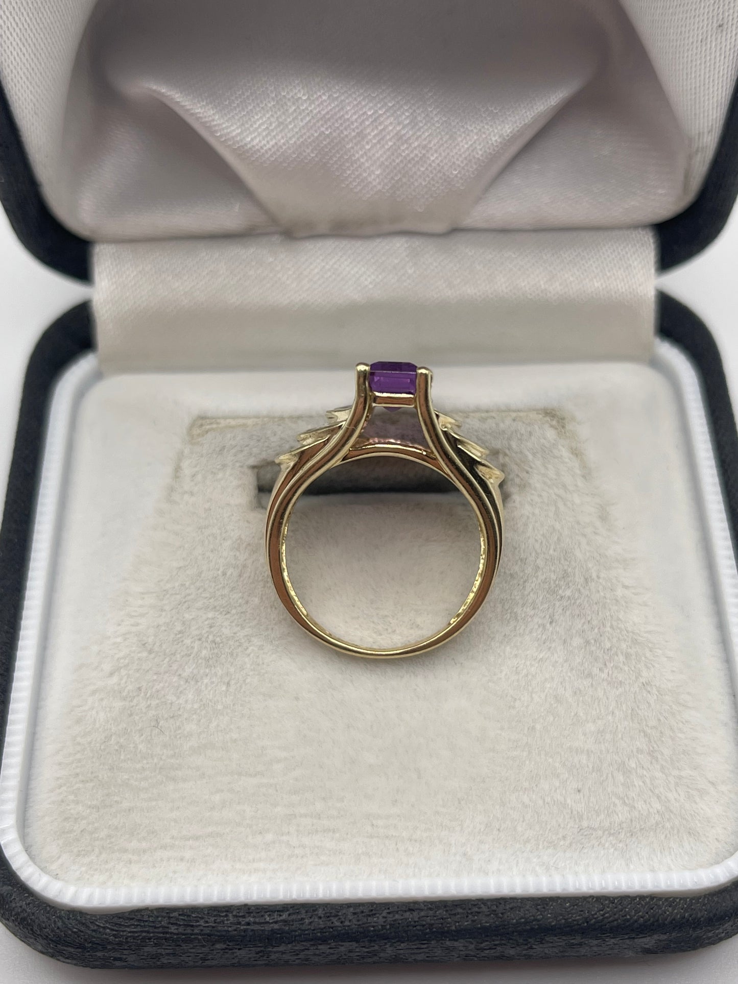9ct gold amethyst and diamond ring