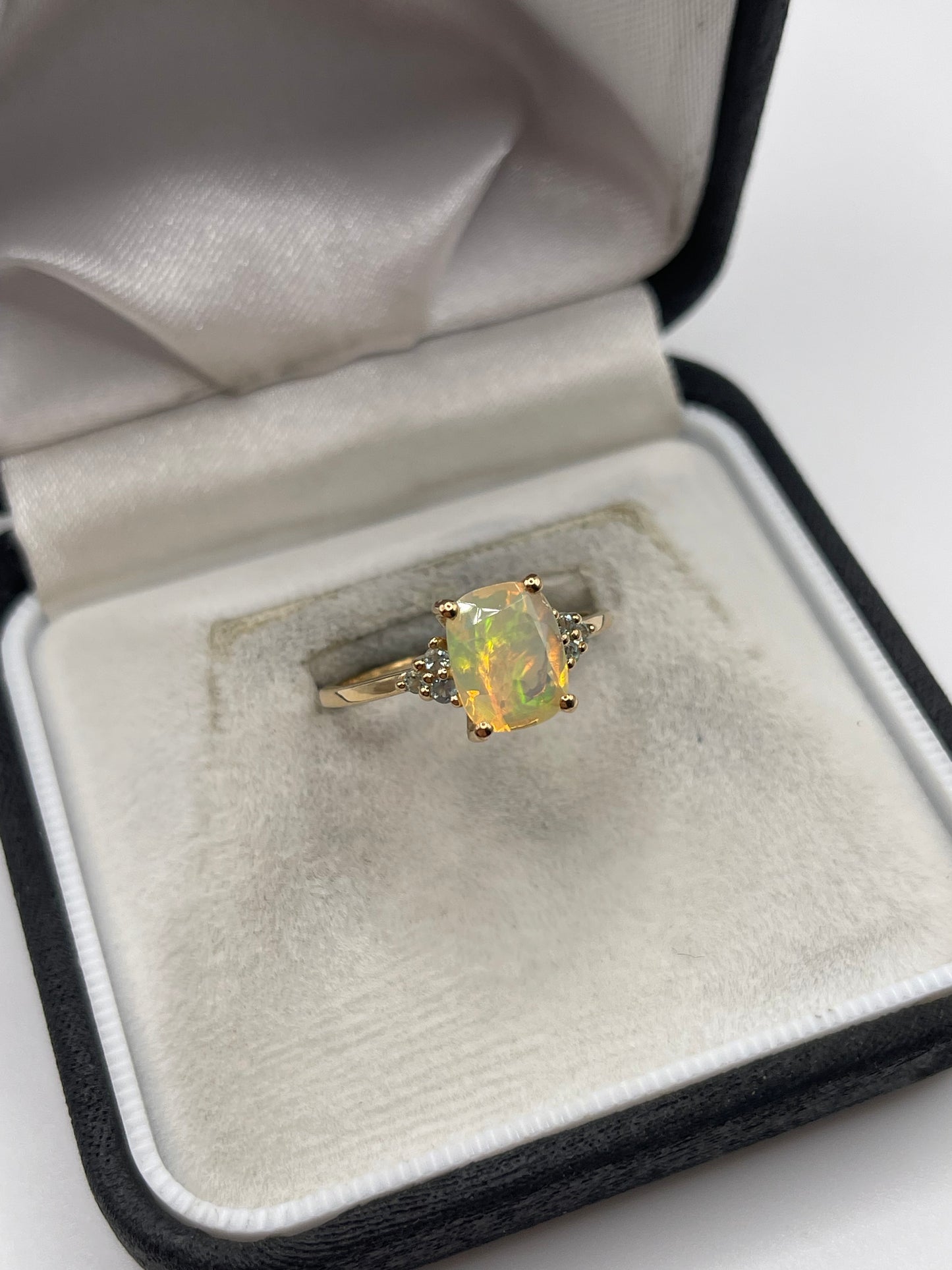 9ct gold opal and alexandrite ring