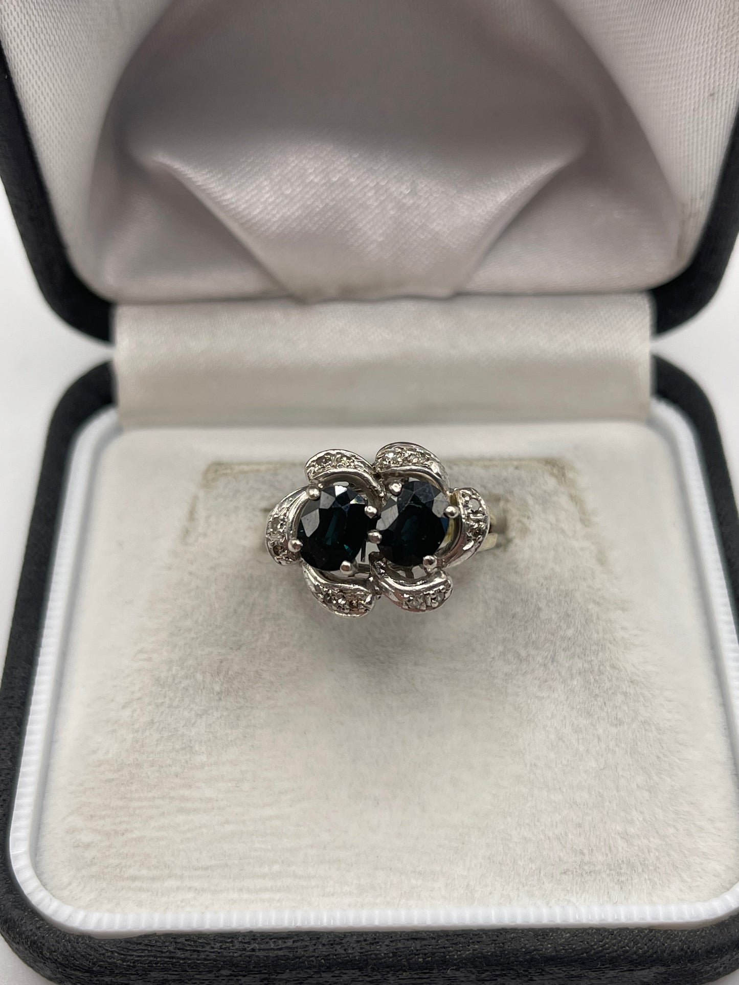 14ct gold sapphire and diamond ring