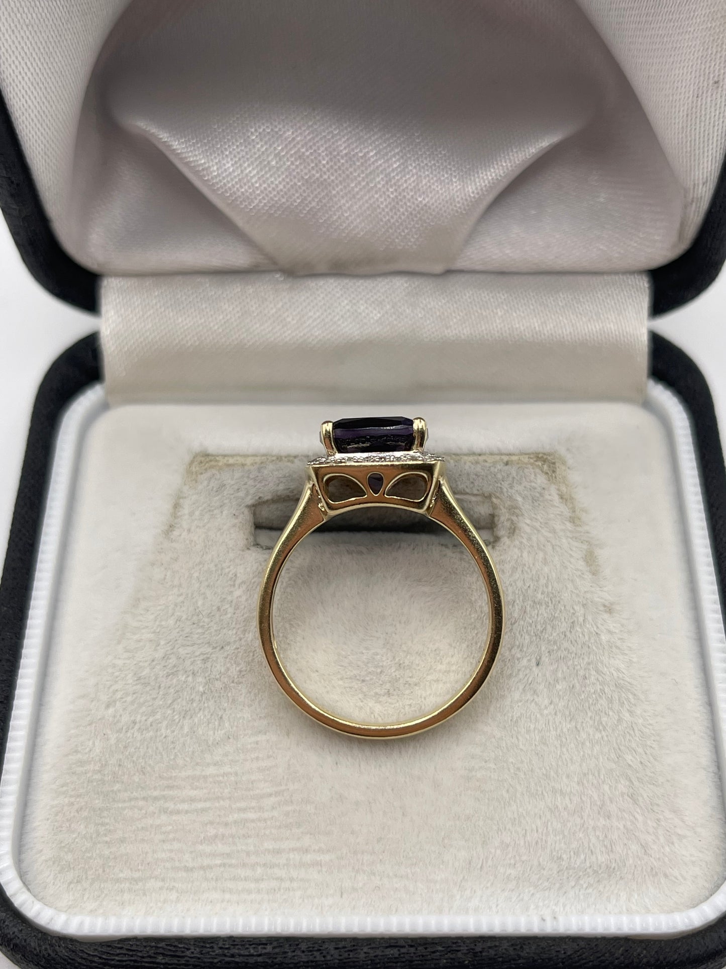 9ct gold quartz and diamond ring
