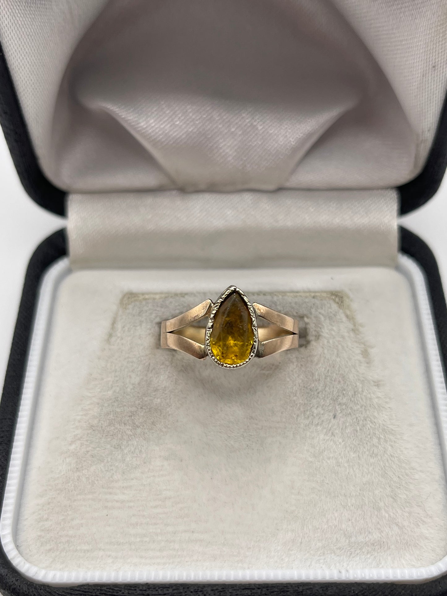 Antique 9ct gold foiled back citrine ring