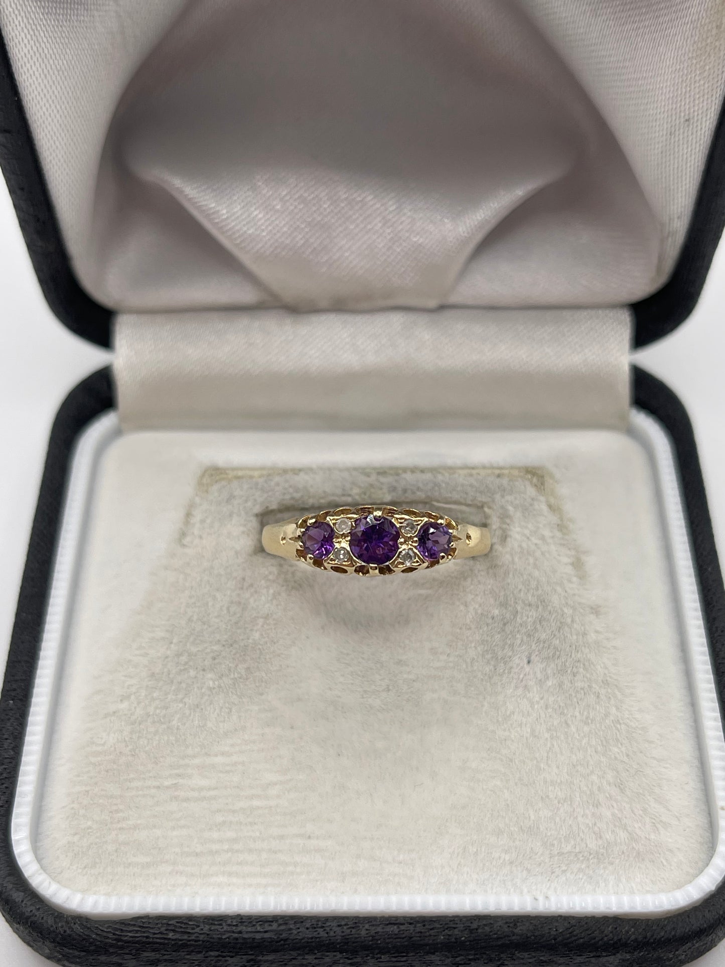 9ct gold amethyst and diamond ring