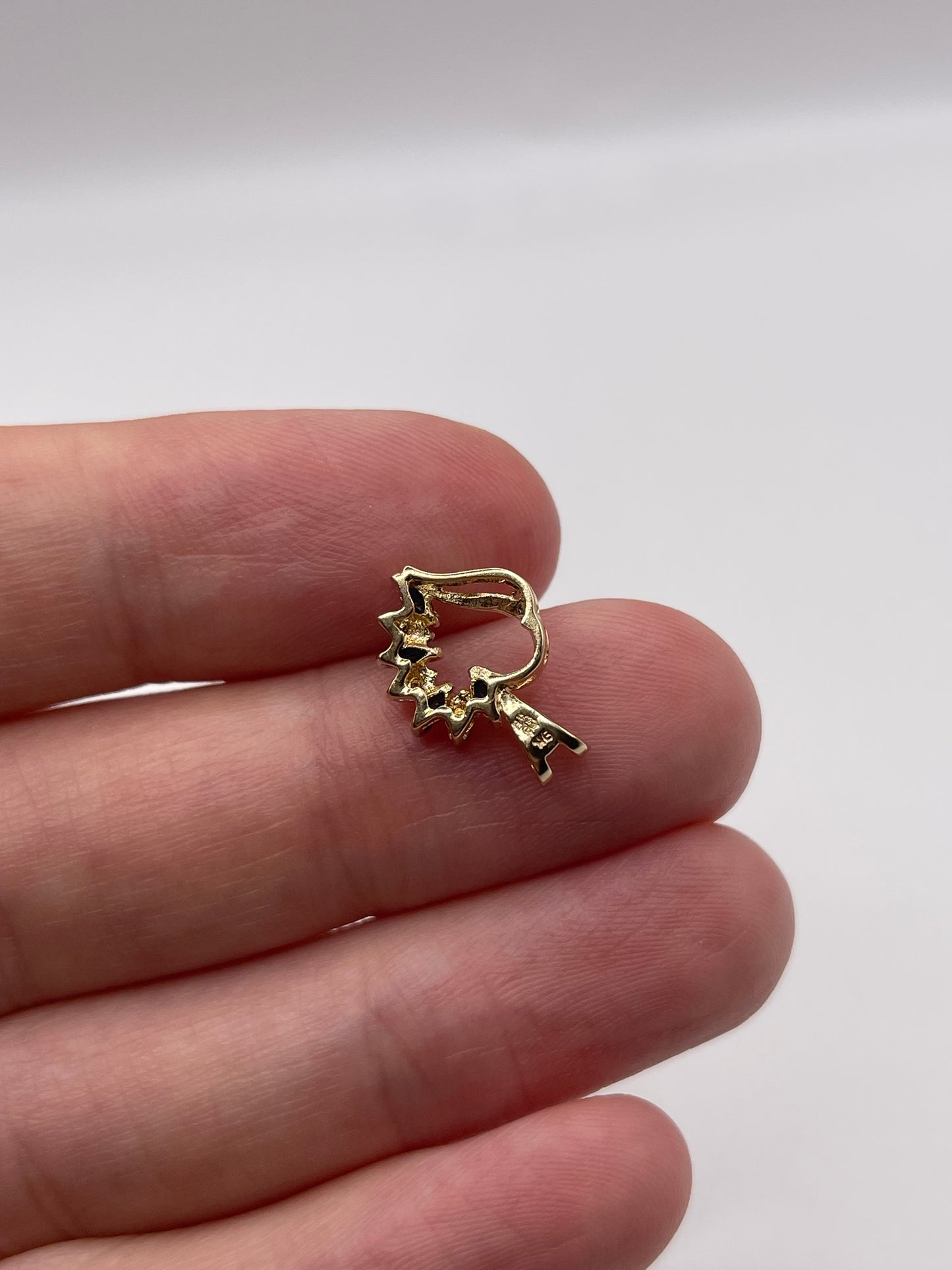 9ct gold sapphire and diamond pendant