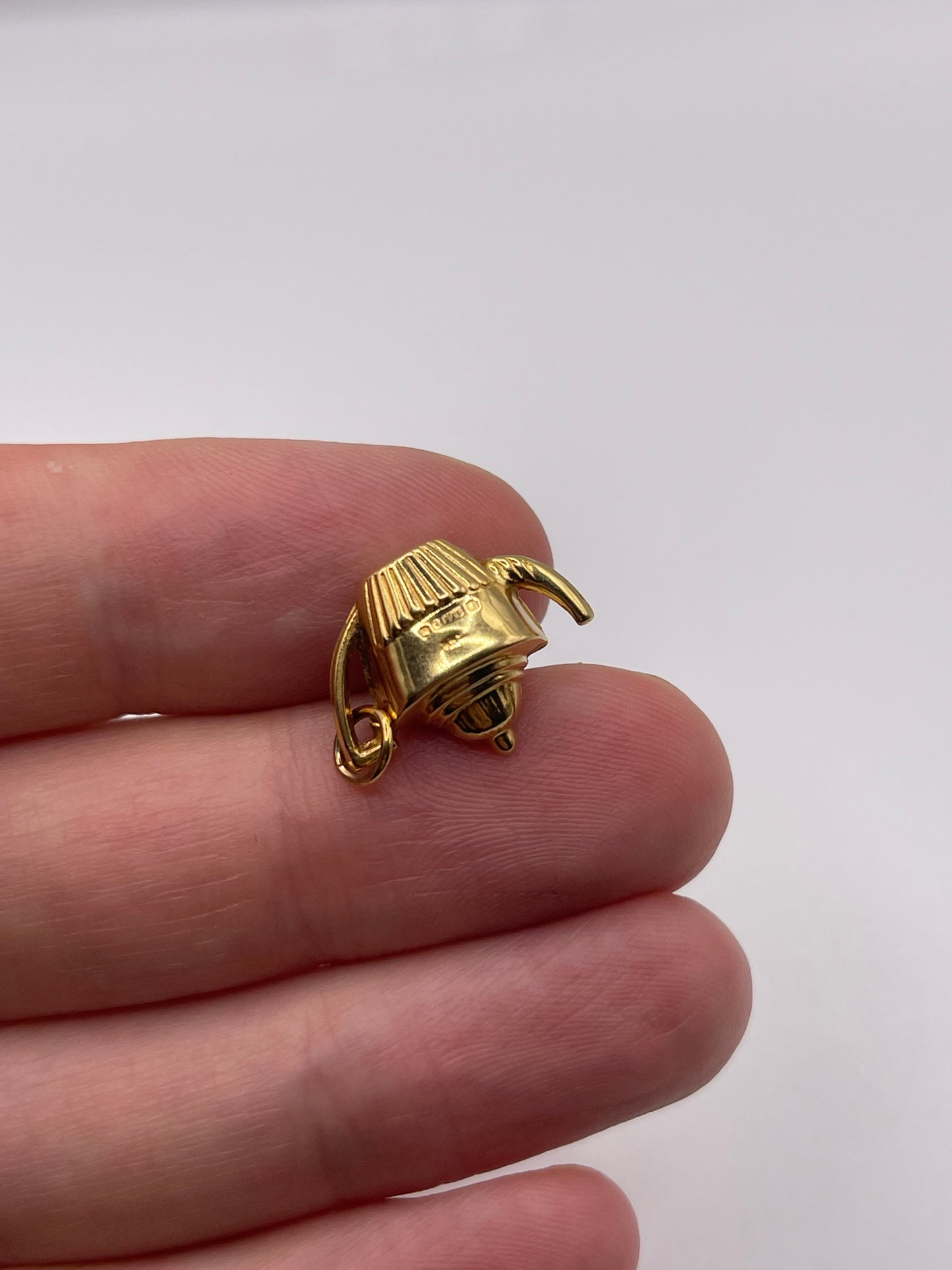 9ct gold teapot charm