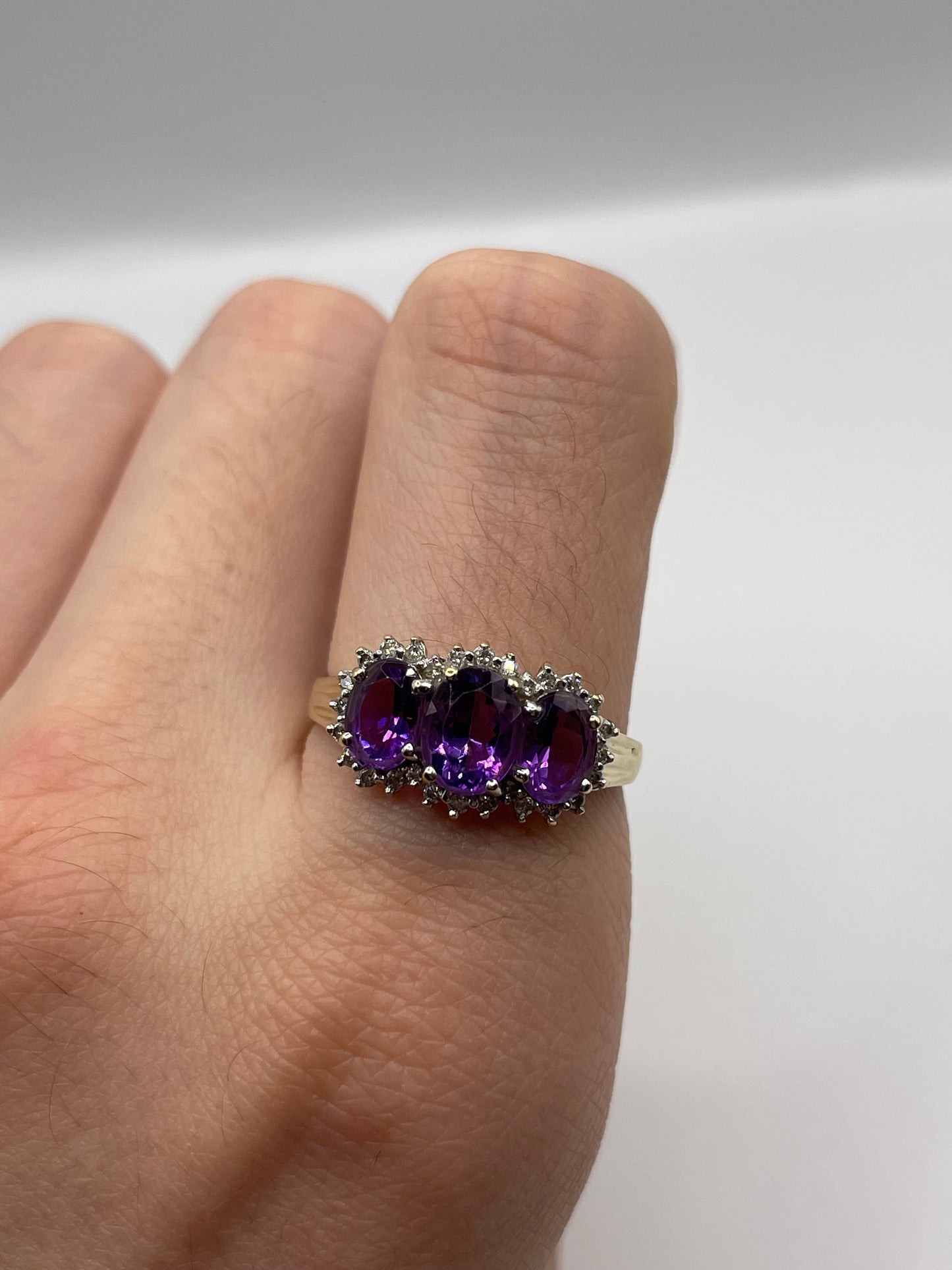 9ct gold amethyst and diamond ring
