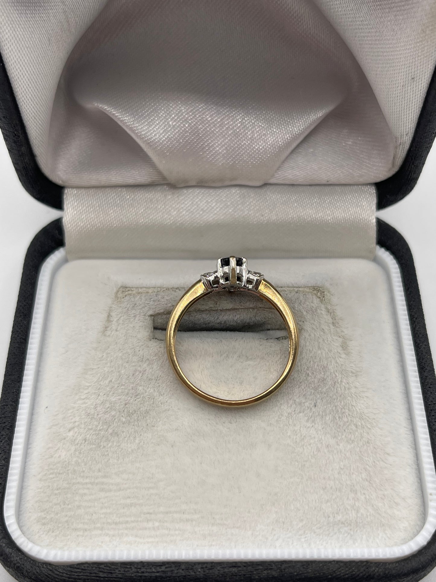 9ct gold sapphire and diamond ring