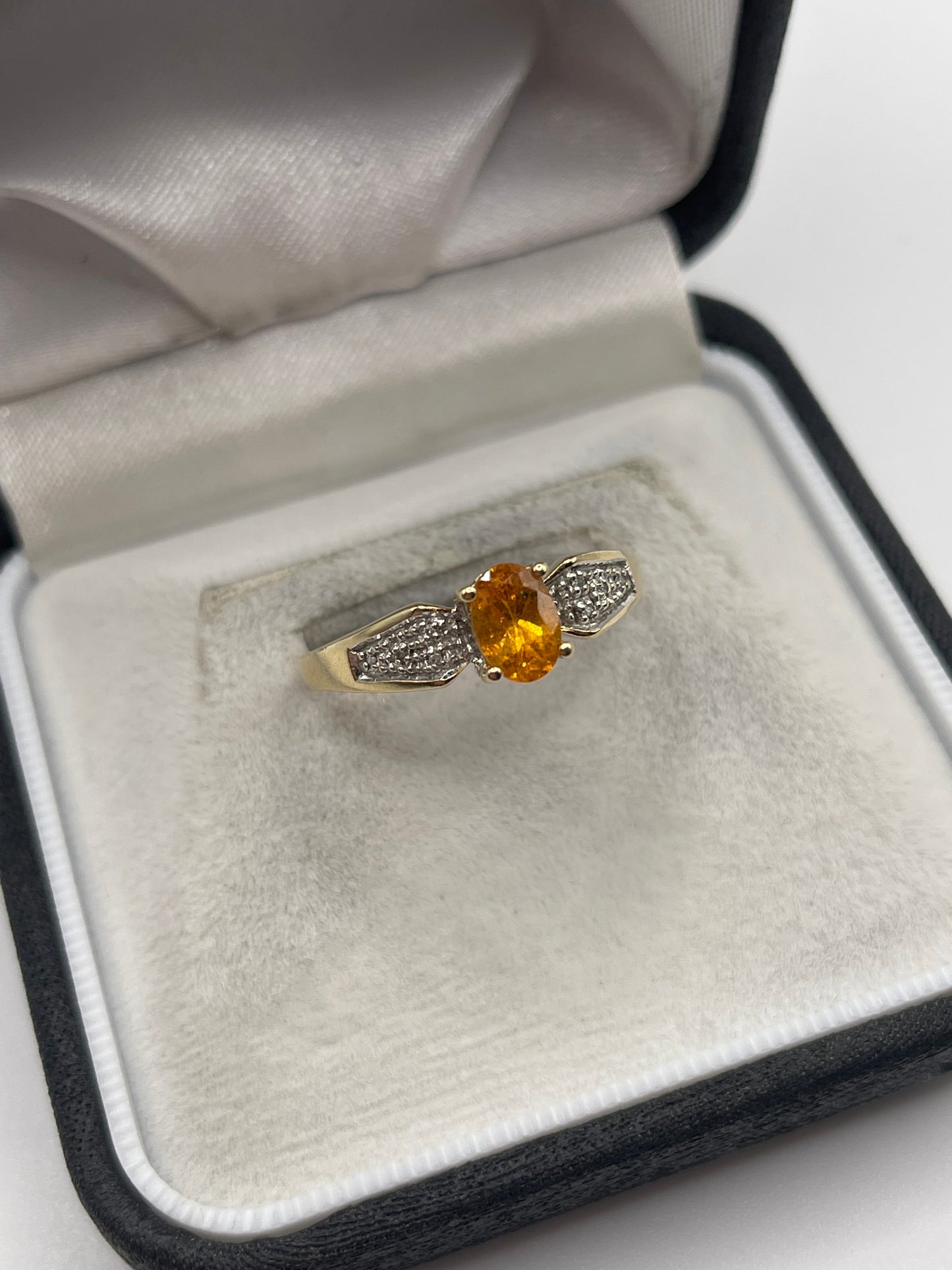9ct gold mandarin garnet and diamond ring