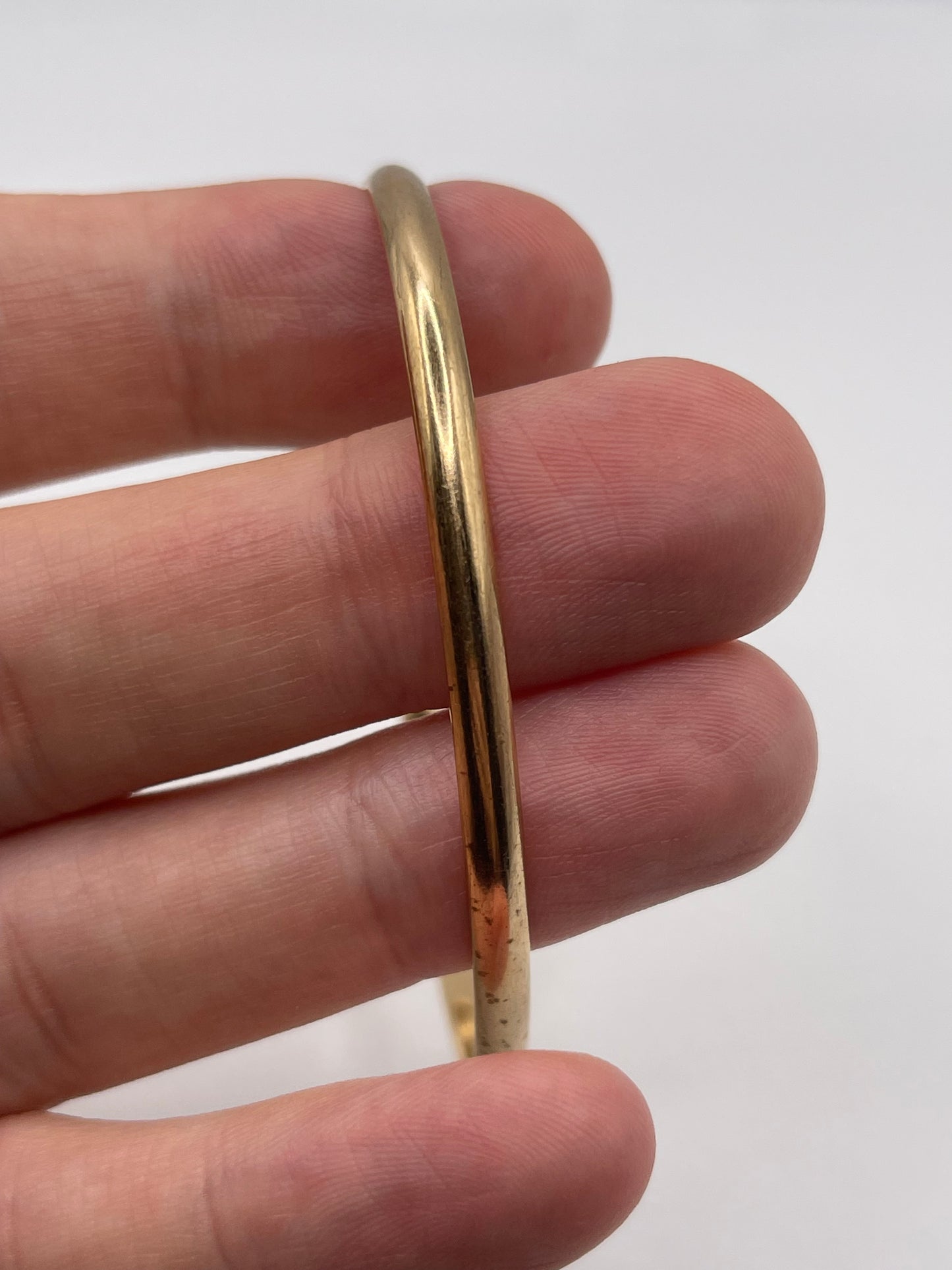 9ct gold torque bangle