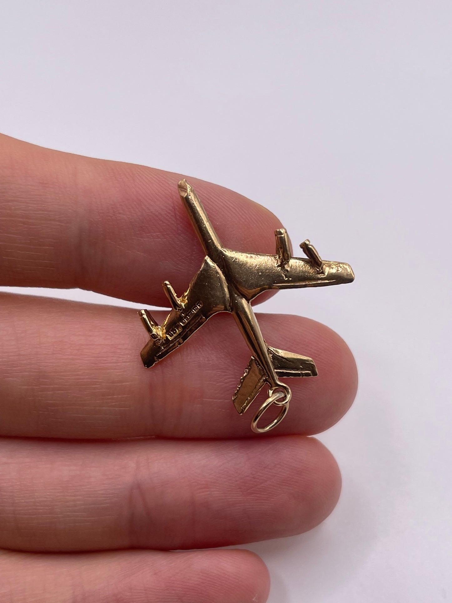 9ct gold aeroplane charm