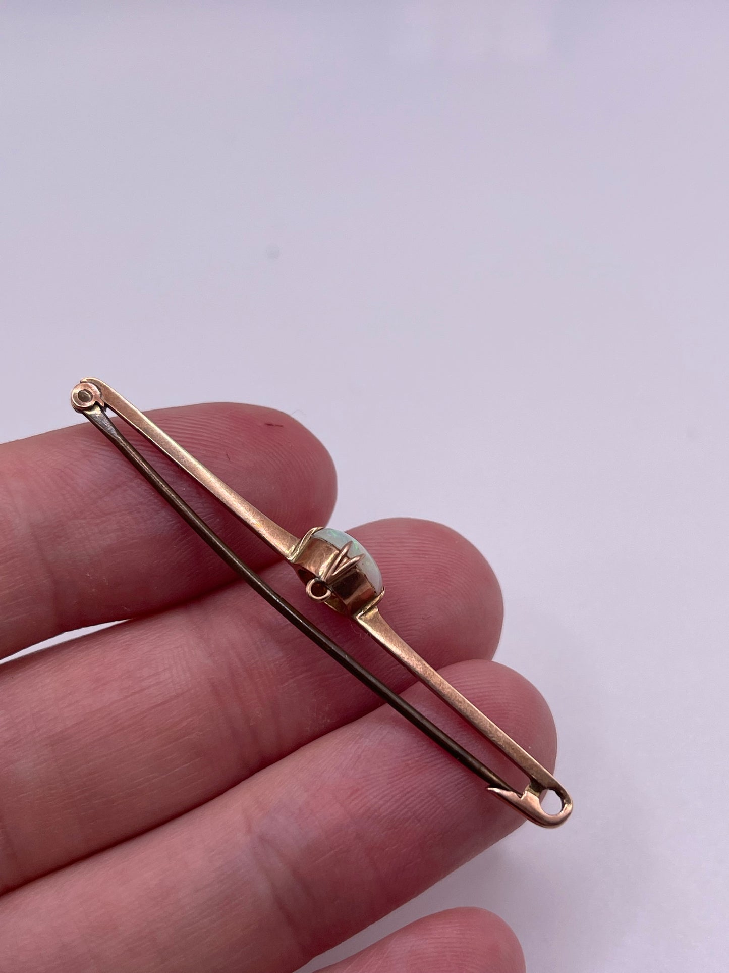 Antique 9ct gold opal brooch
